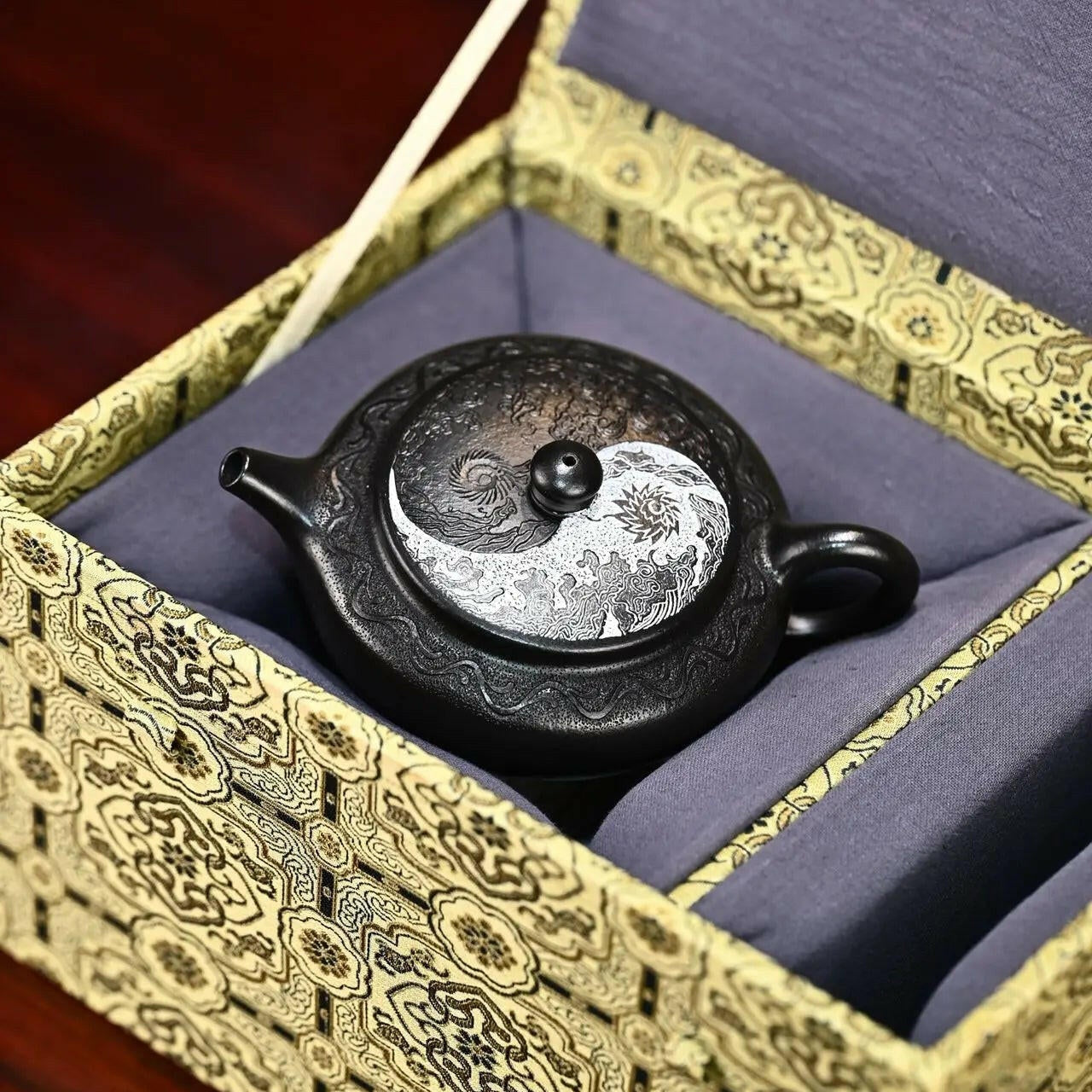 Tai Ji Bian Chen 150cc - Yixing Handmade Teapot - zycs_China - tea - teapot