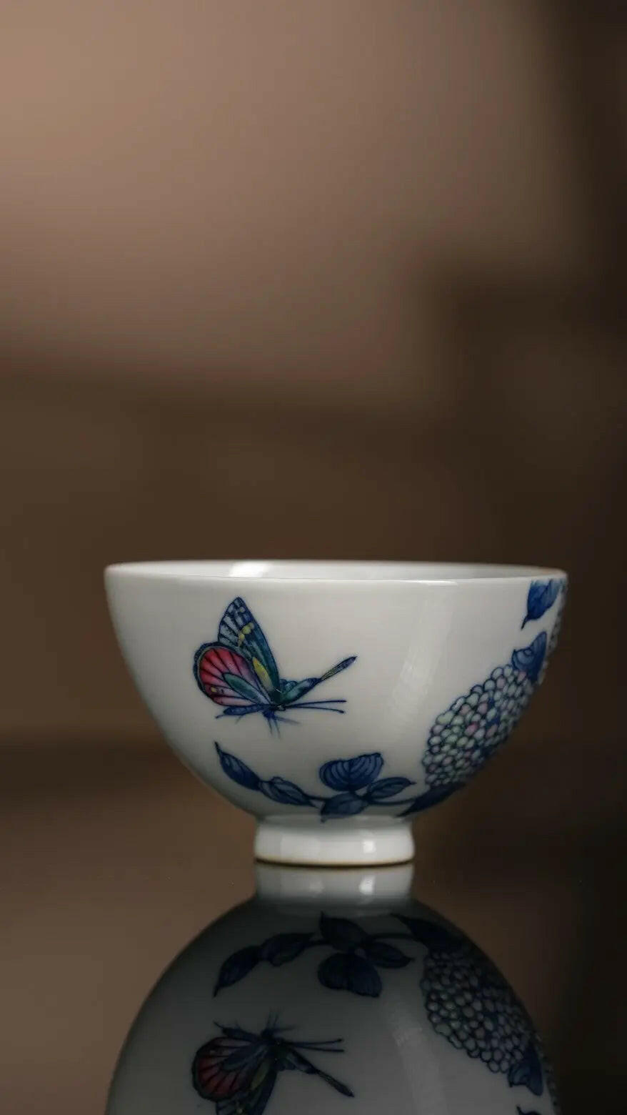 Xiu Qiu Hua - Jing De Zhen Porcelain Teacup zycschina