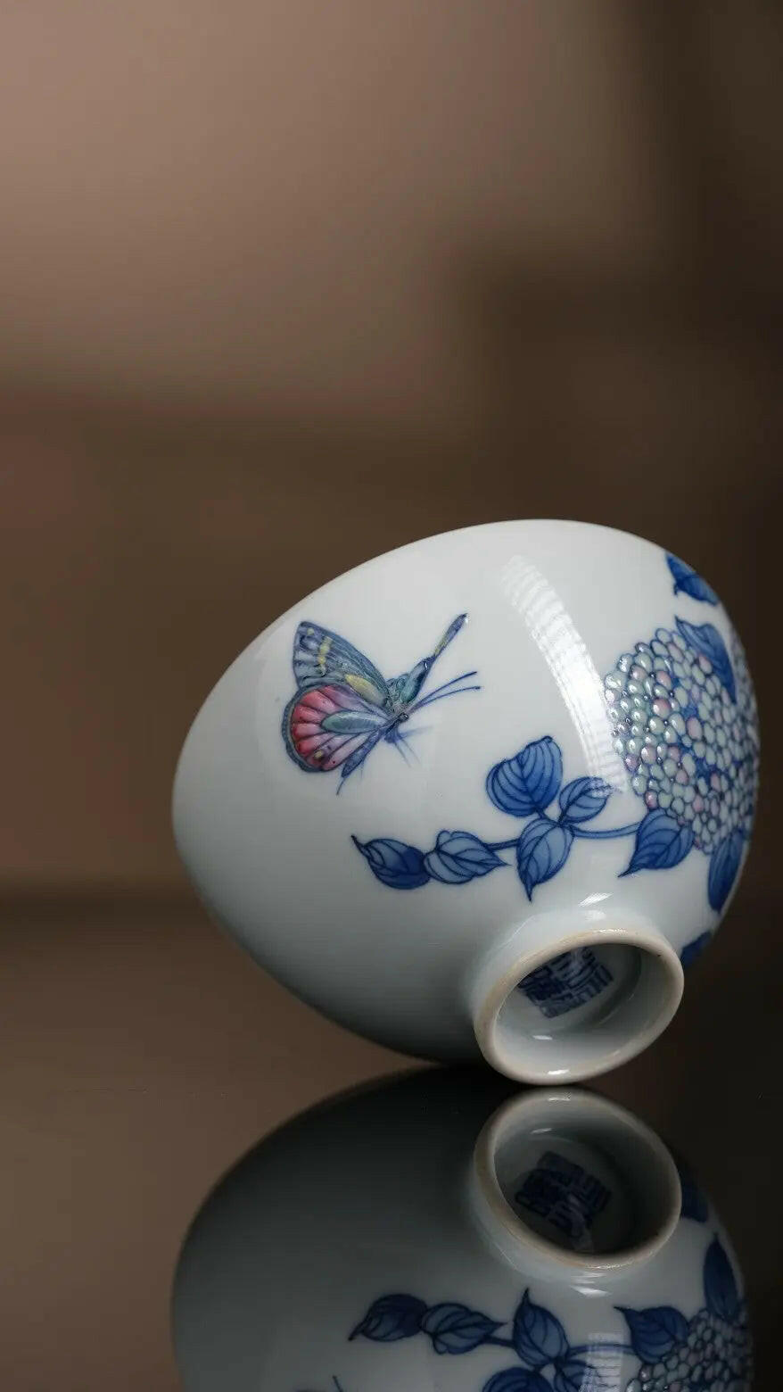 Xiu Qiu Hua - Jing De Zhen Porcelain Teacup zycschina