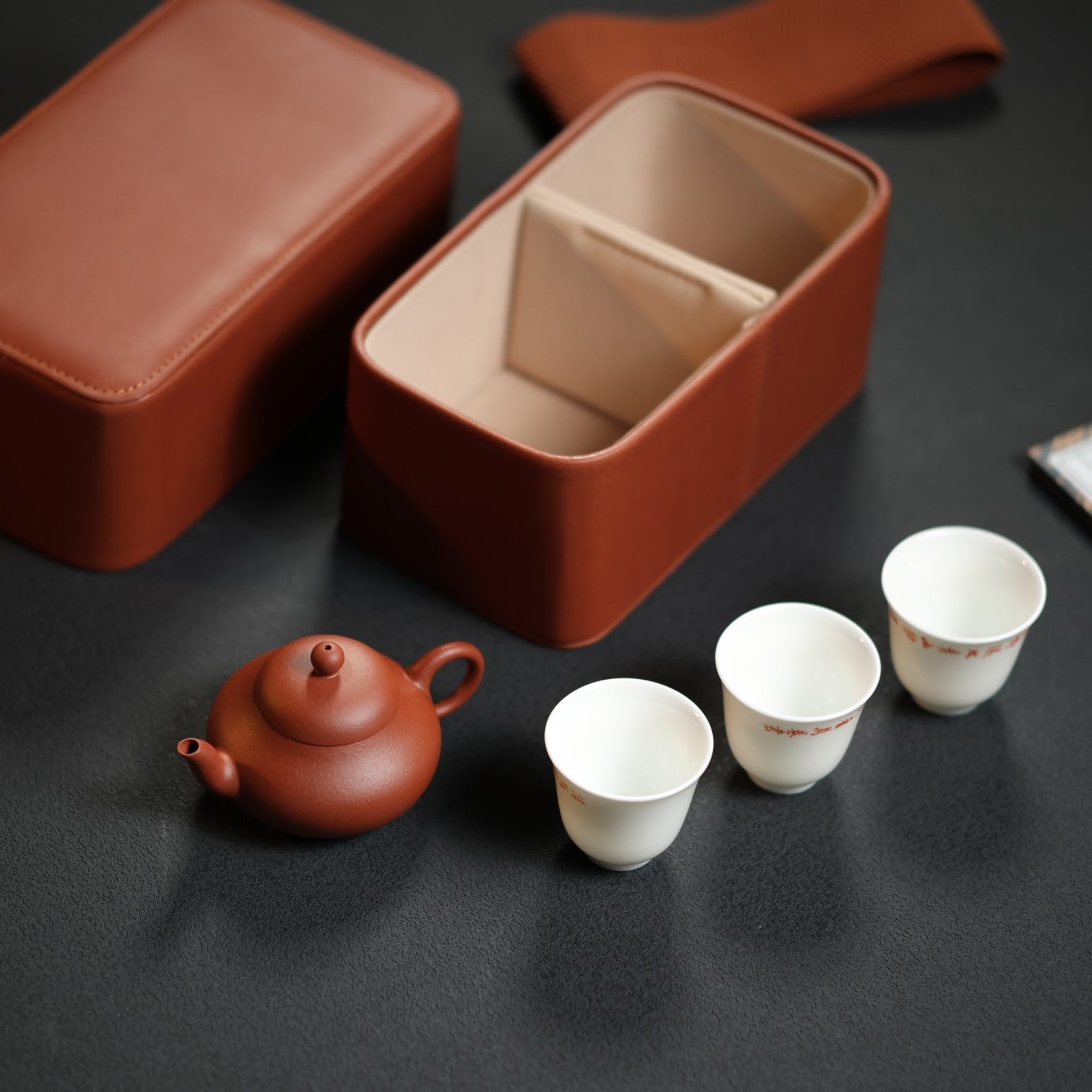 Li Xing Set 100cc - Yixing Handmade Teapot 江苏宜兴