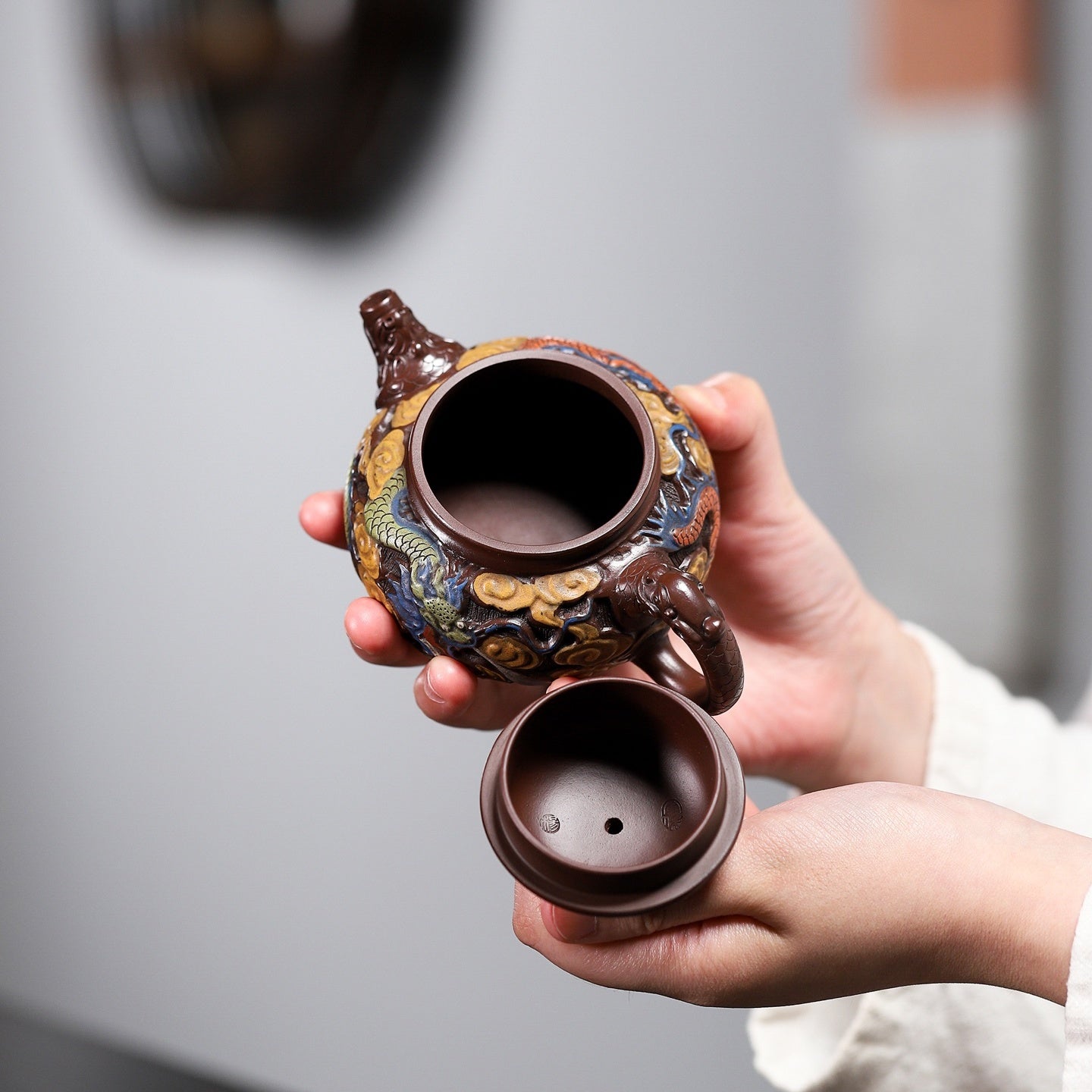 Rong Tian 170cc - Yixing Handmade Teapot 江苏宜兴