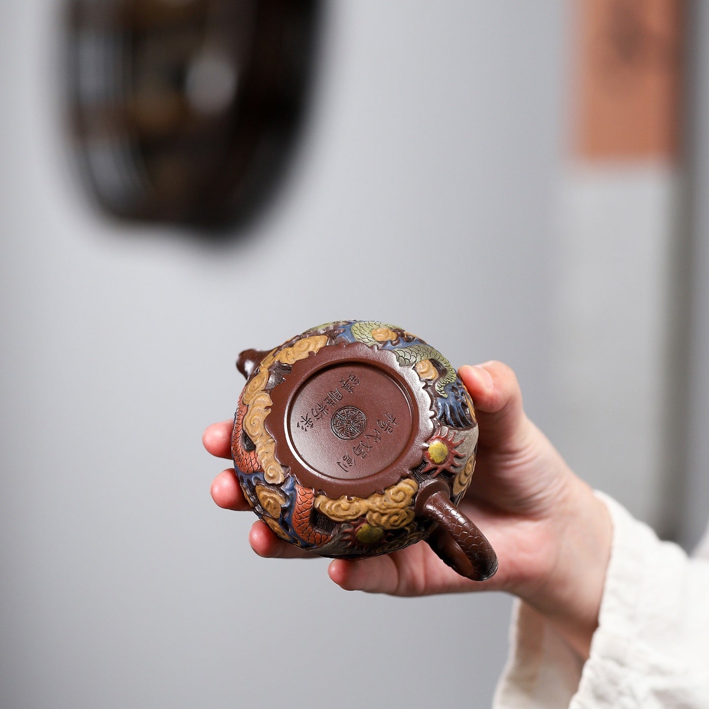 Rong Tian 170cc - Yixing Handmade Teapot 江苏宜兴