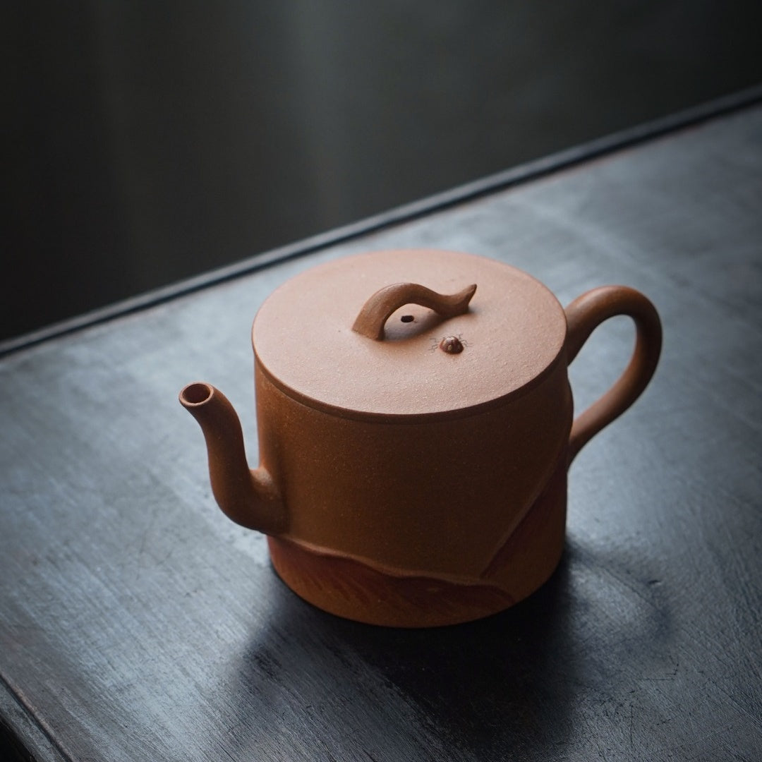He Qu 150cc - Yixing Handmade Teapot 江苏宜兴