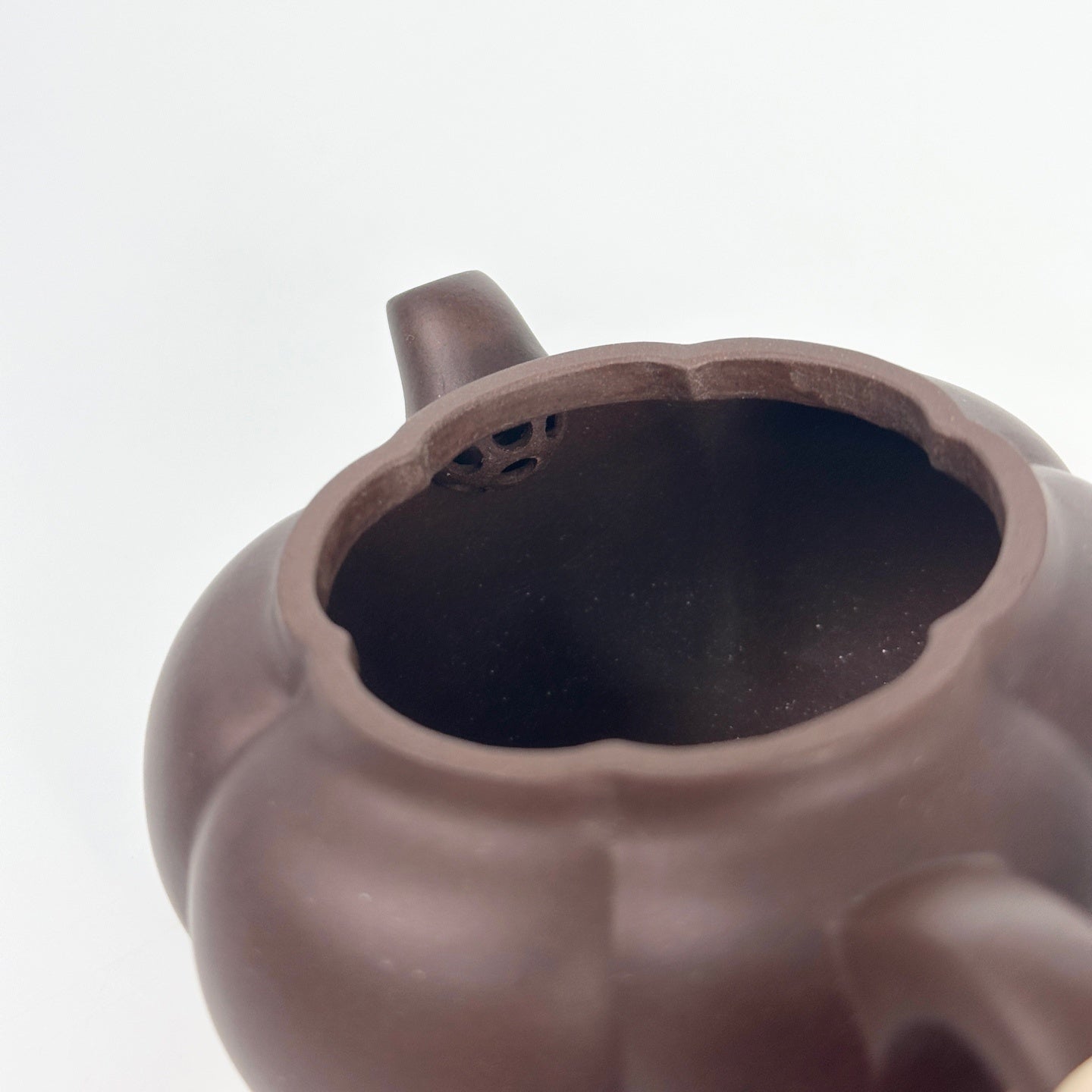 Ling Hua 125cc - Yixing Handmade Teapot 江苏宜兴