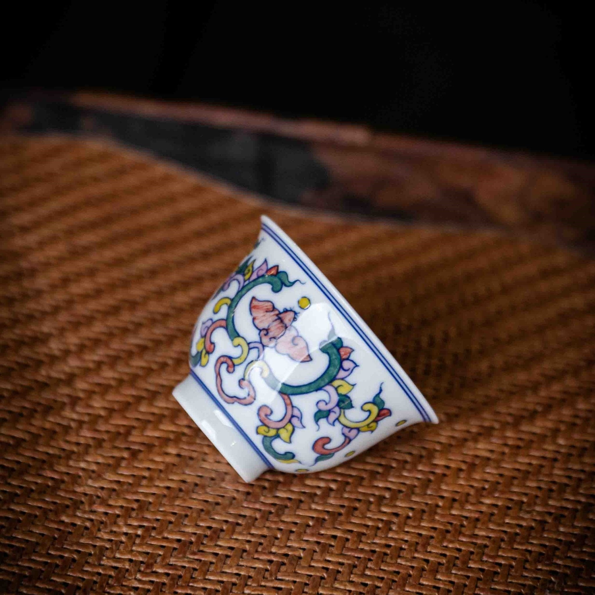 Wu Cai Ru Yi 75cc - Jing De Zhen Porcelain Gaiwan - zycs_China