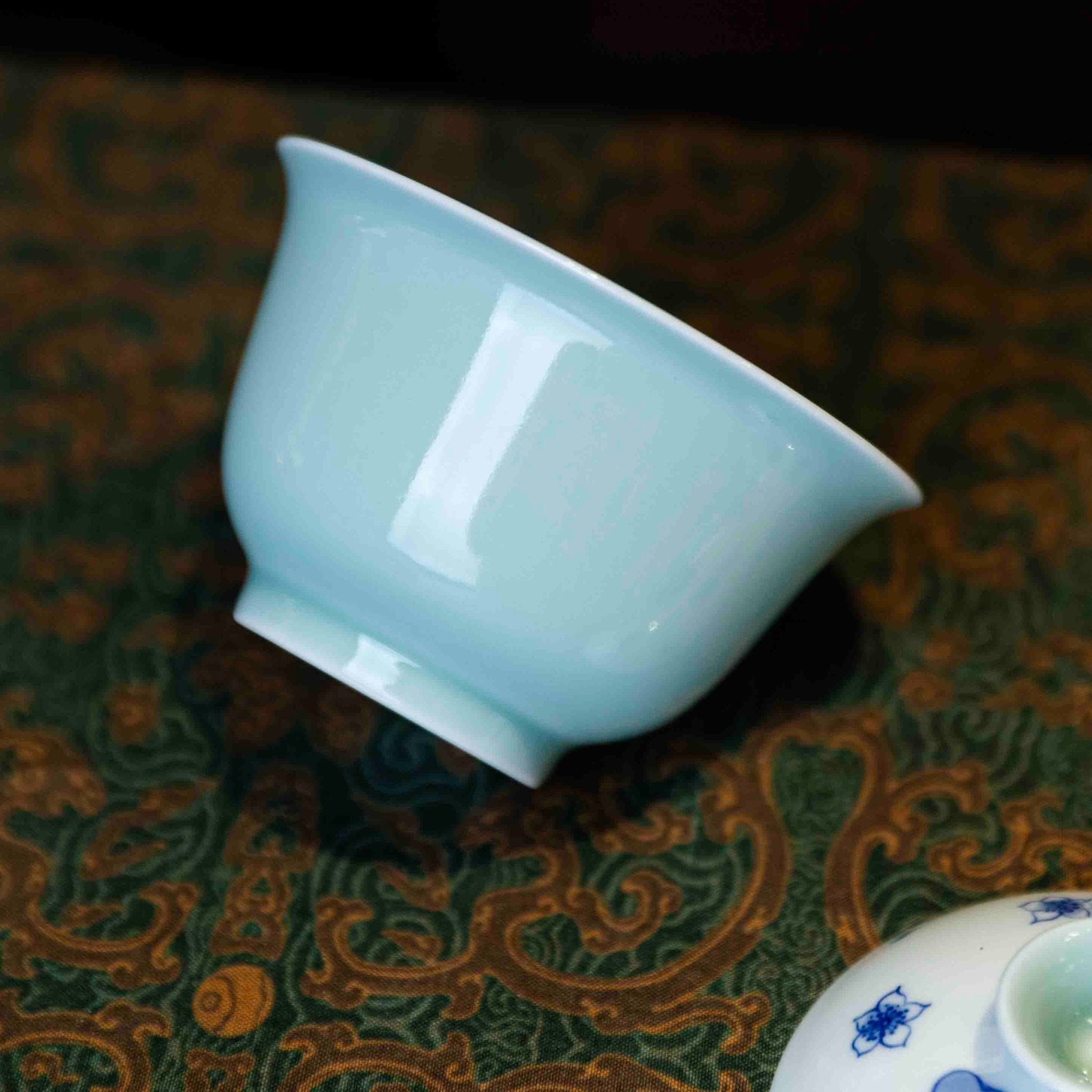 Xiu Qiu Hua 120cc - Jing De Zhen Porcelain Gaiwan - zycs_China