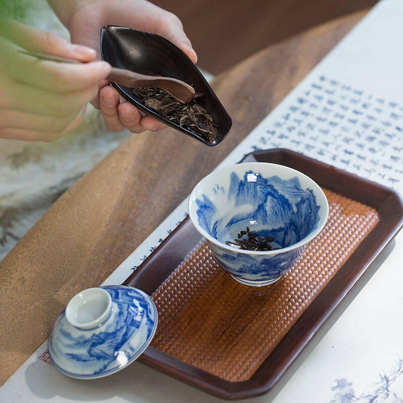 Nei Wai Shan Cun Ren Jia - Jing De Zhen Porcelain Gaiwan zycschina