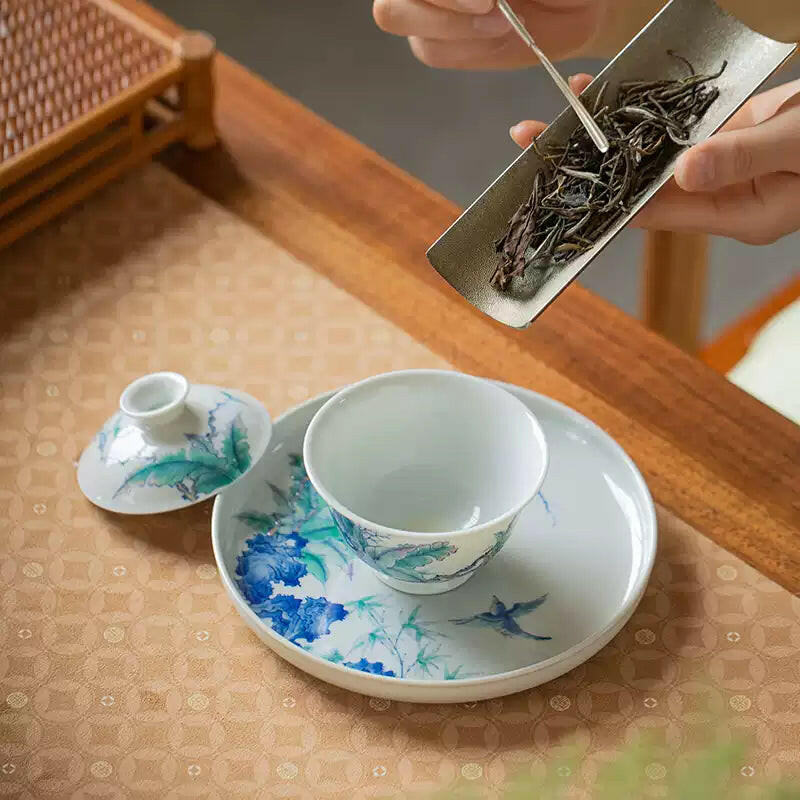 Tai Hu Shi Ba Jiao Cui Niao - Jing De Zhen Porcelain Gaiwan zycschina