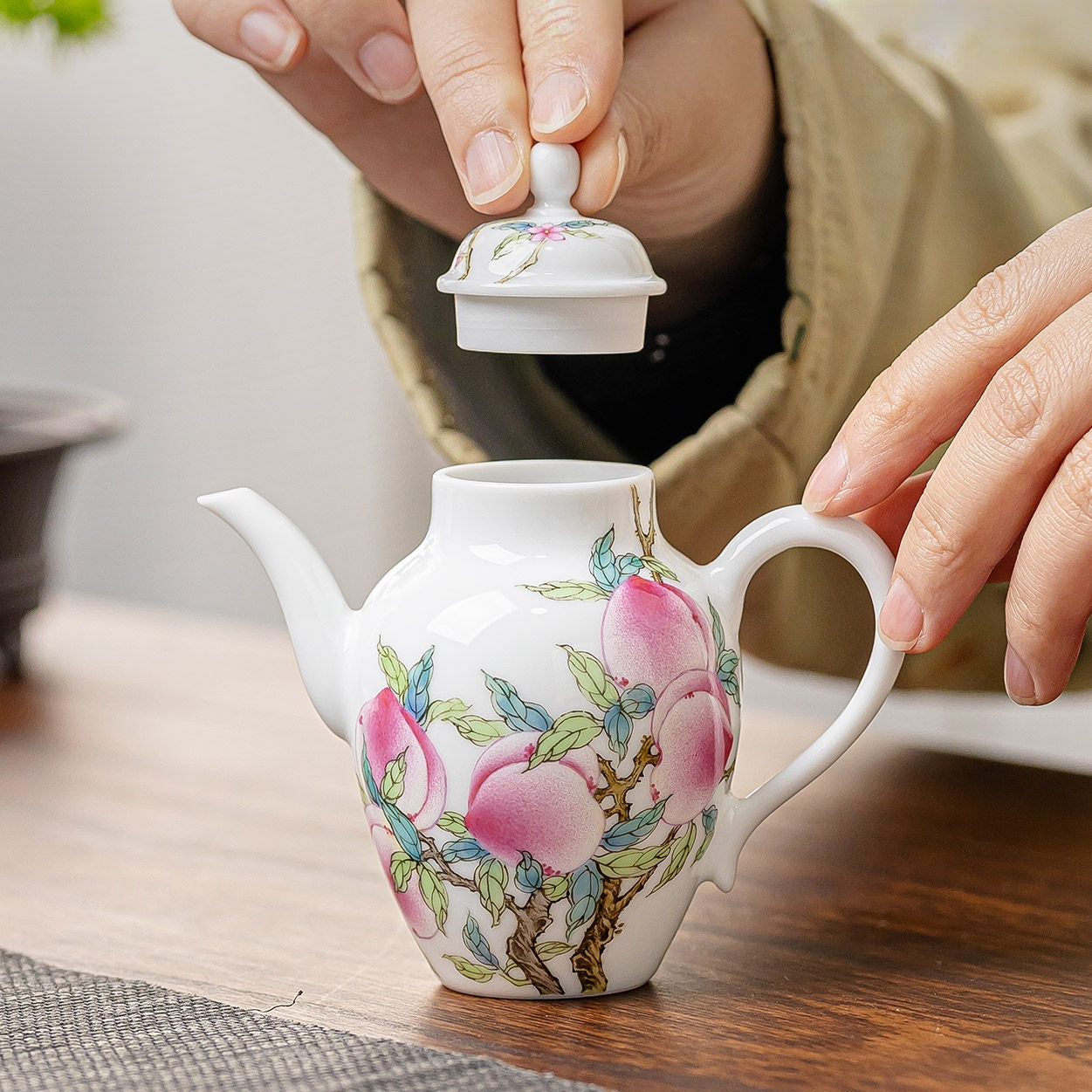 Wu Tao 170cc - Jing De Zhen Porcelain Teapot zycschina