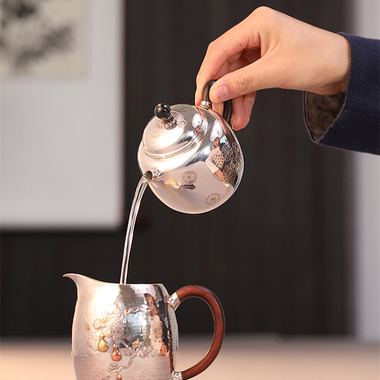 Pi Qiu Hua 200cc - Handmade silver pot zycschina