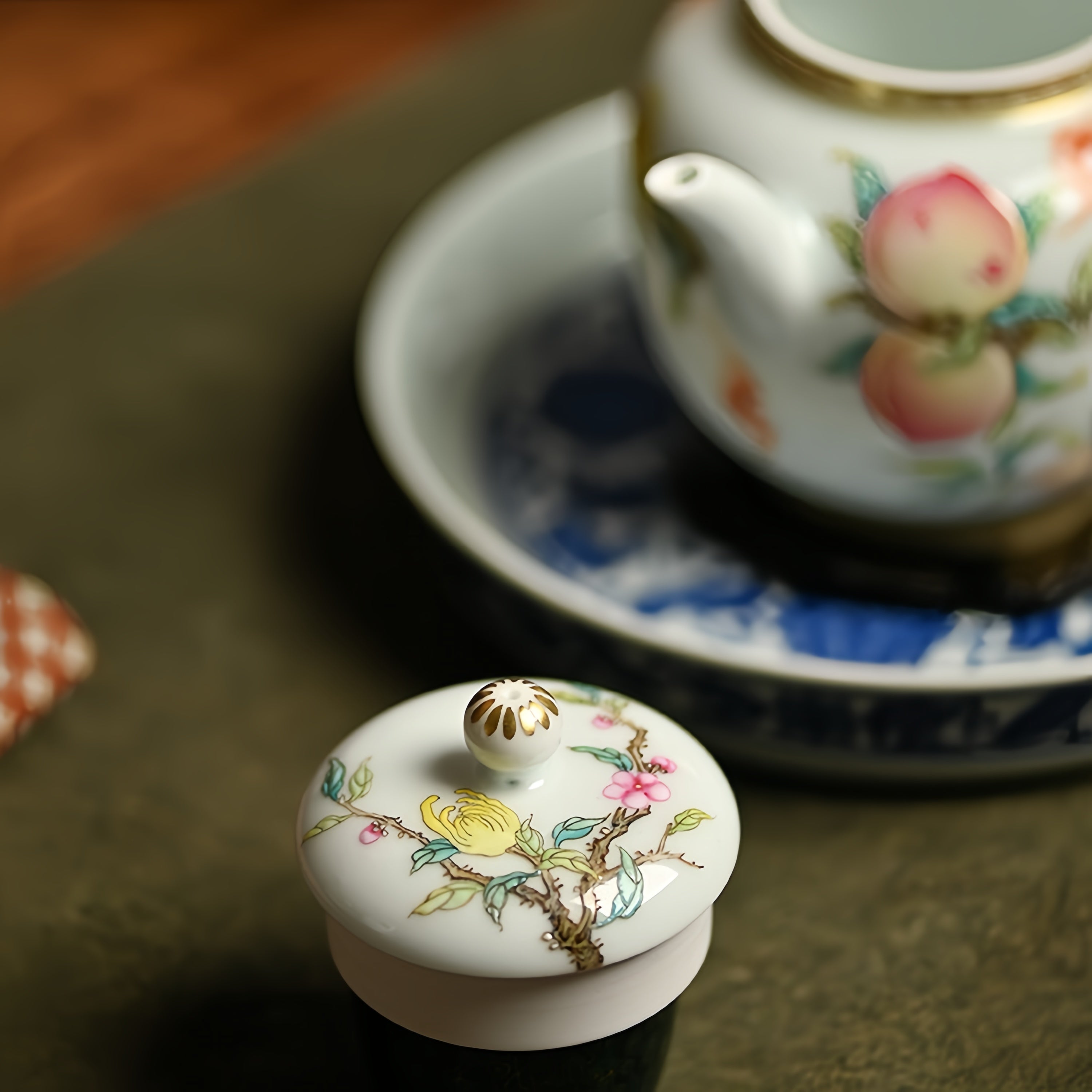 San Duo Shou Tao 220cc - Jing De Zhen Porcelain Teapot zycschina