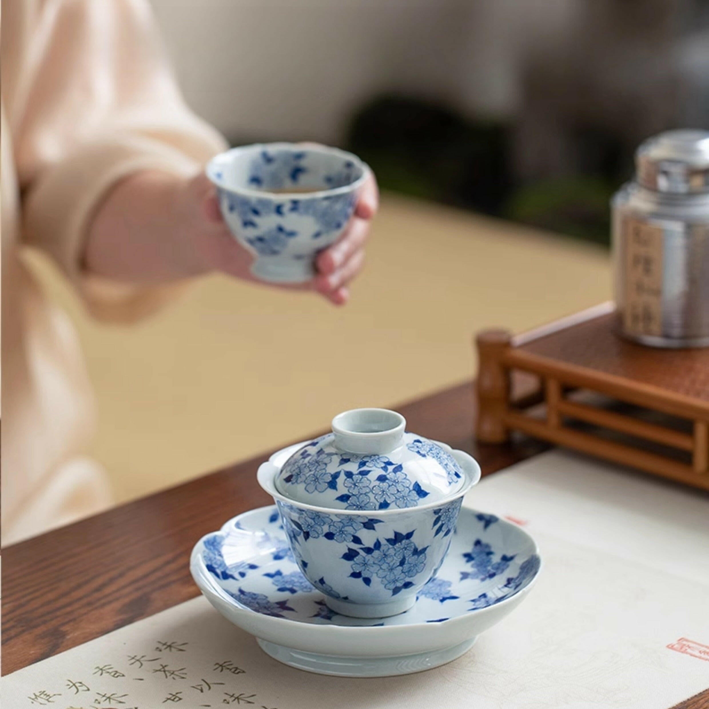Li Hua Sa Jin - Jing De Zhen Porcelain Gaiwan zycschina