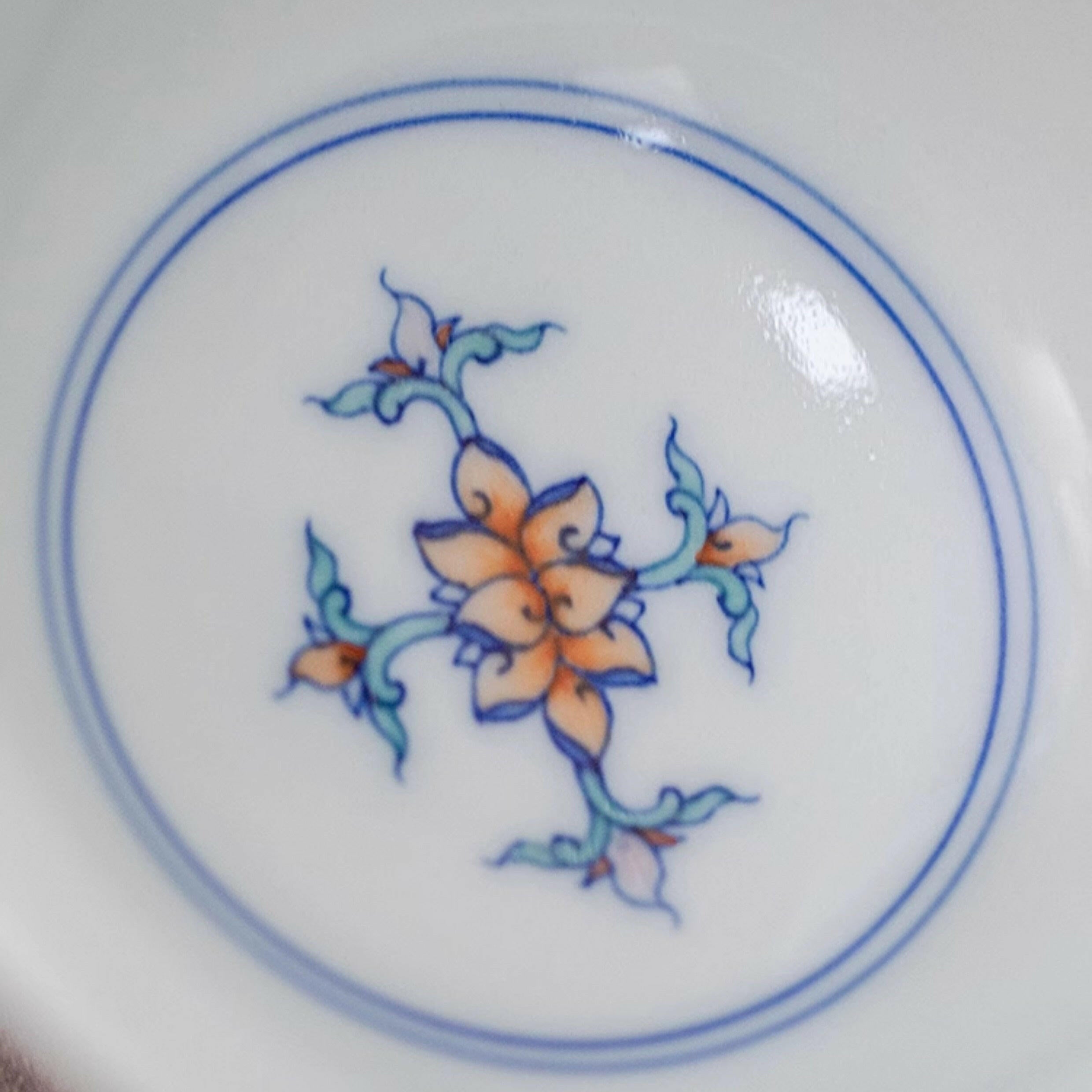 Lian Tuo Ba Bao - Jing De Zhen Porcelain Gaiwan zycschina