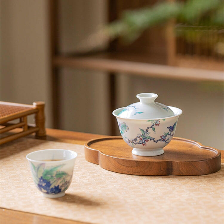 Tai Hu Shi Ba Jiao Cui Niao - Jing De Zhen Porcelain Gaiwan zycschina