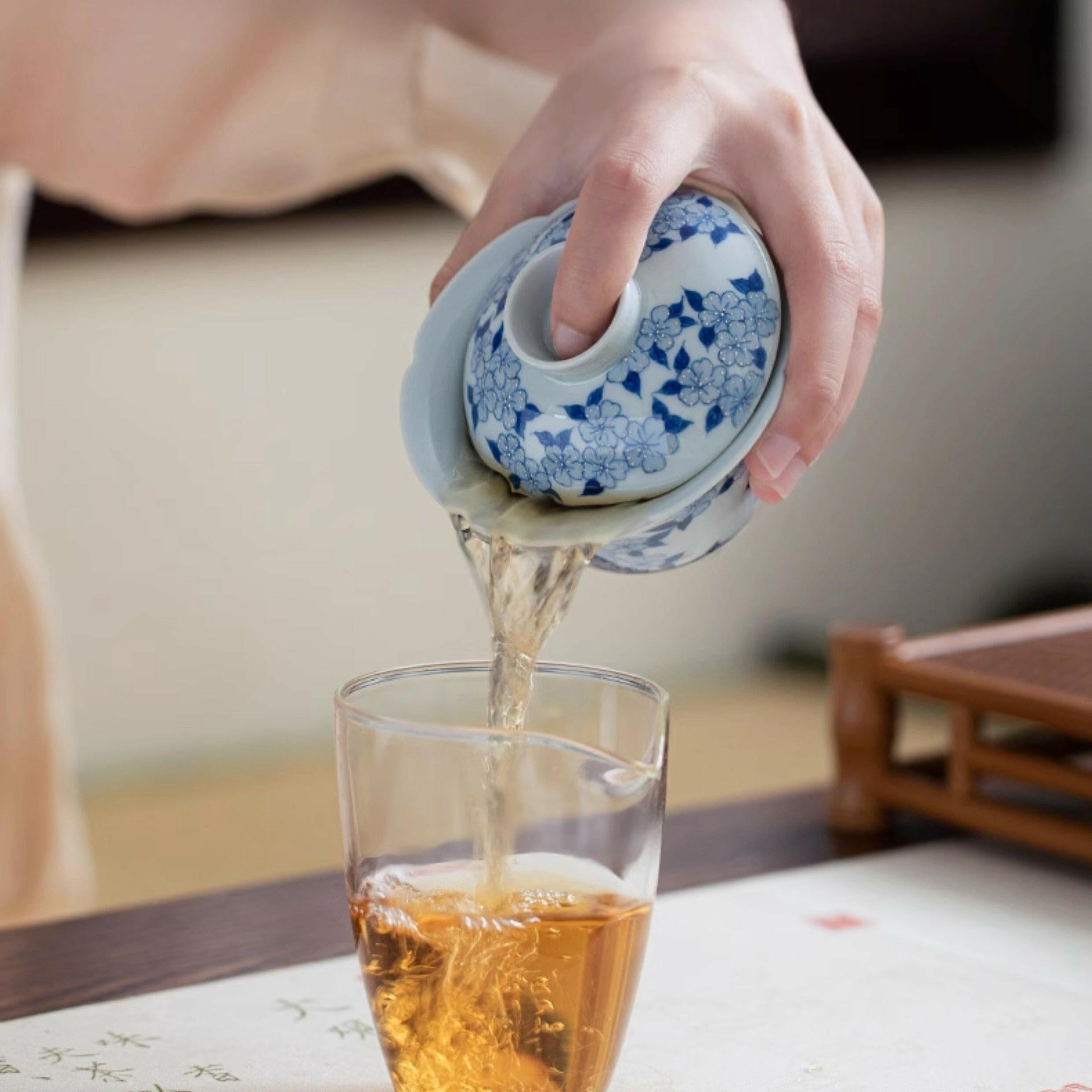 Li Hua Sa Jin - Jing De Zhen Porcelain Gaiwan zycschina