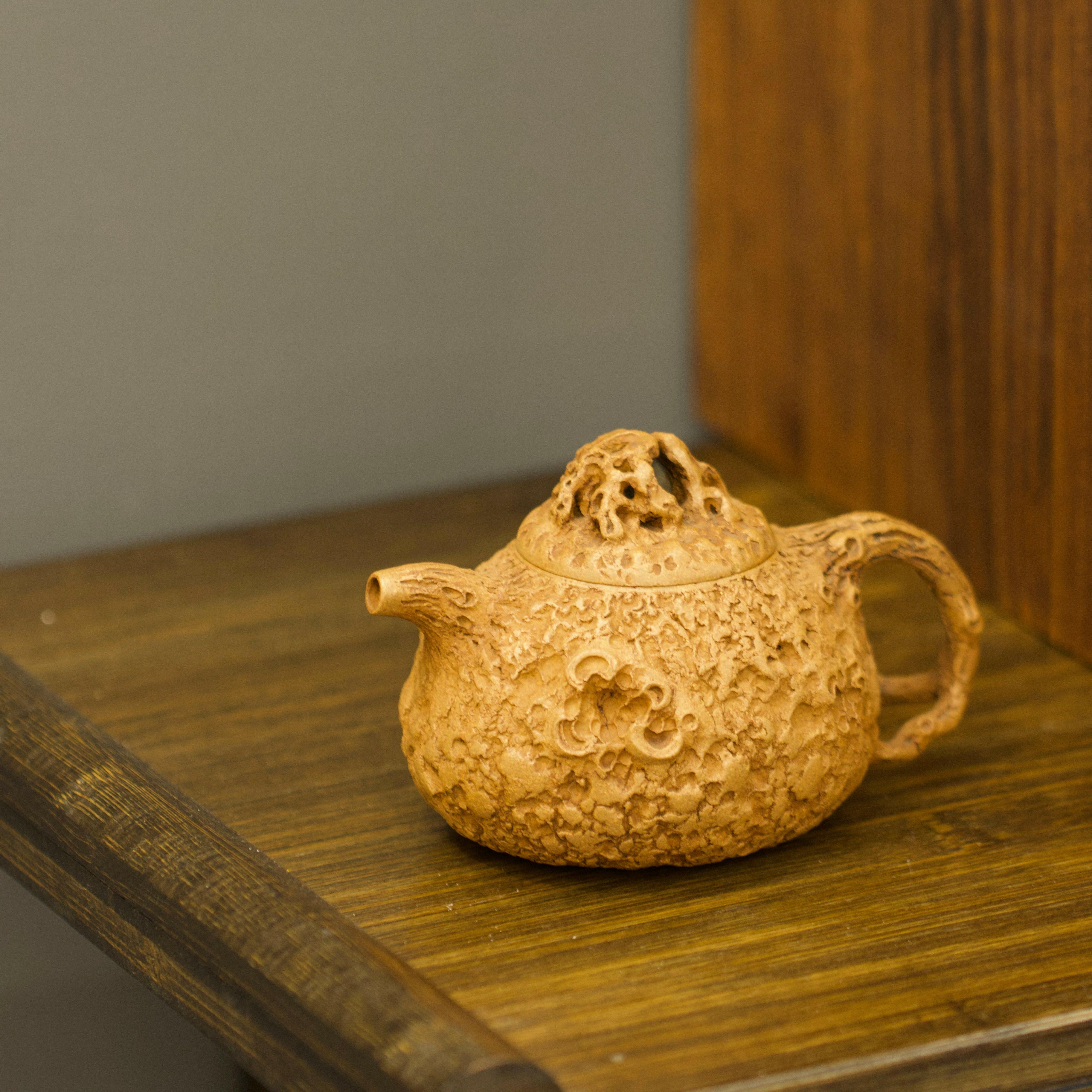 Long Zhu Gong Chun 175cc - Yixing Handmade Teapot 江苏宜兴