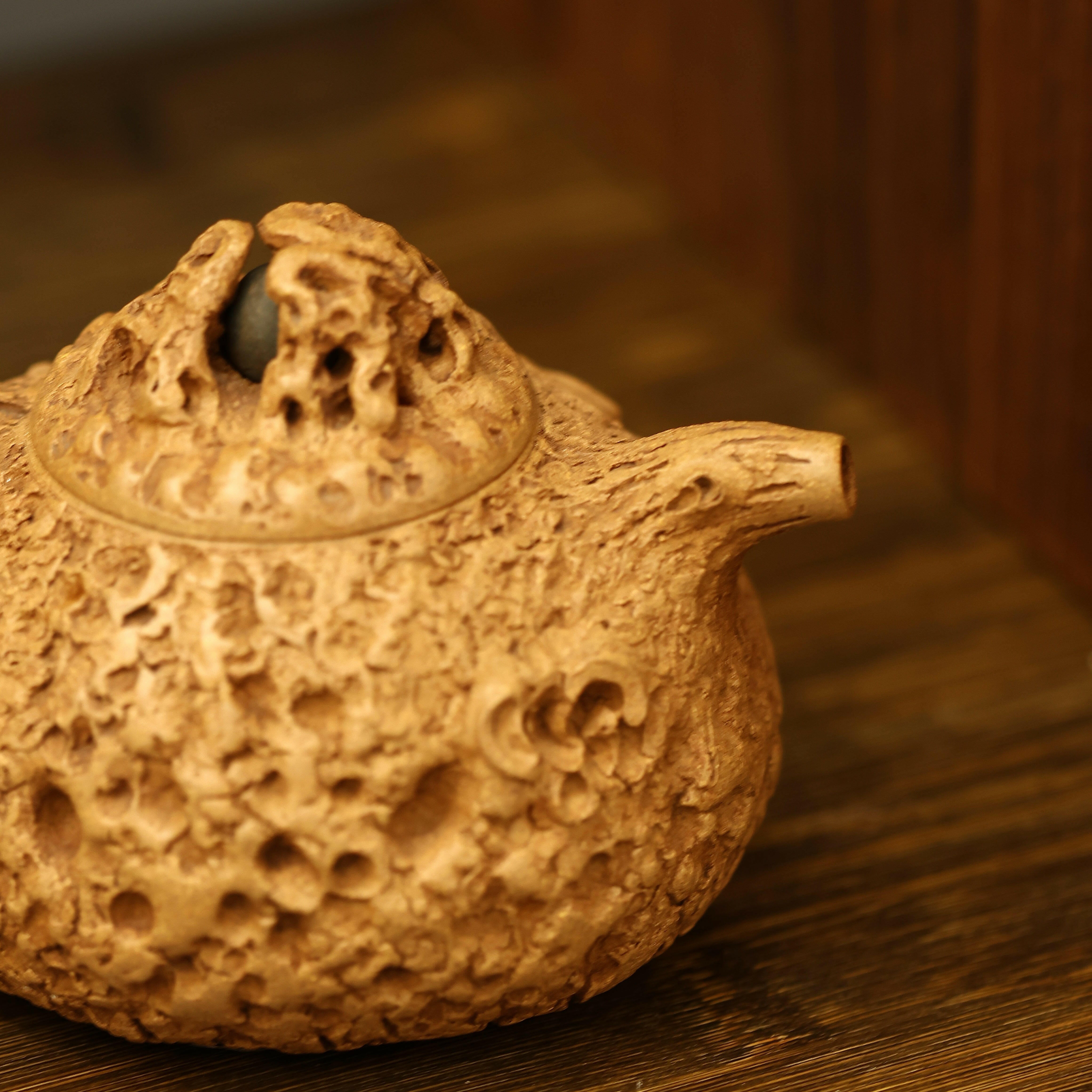 Long Zhu Gong Chun 175cc - Yixing Handmade Teapot 江苏宜兴
