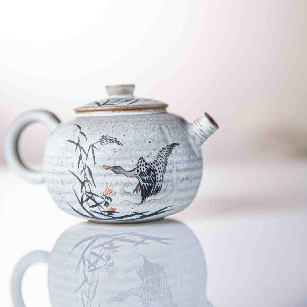 Lu Yan Nan Gua - Jing De Zhen Porcelain Teapot zycschina