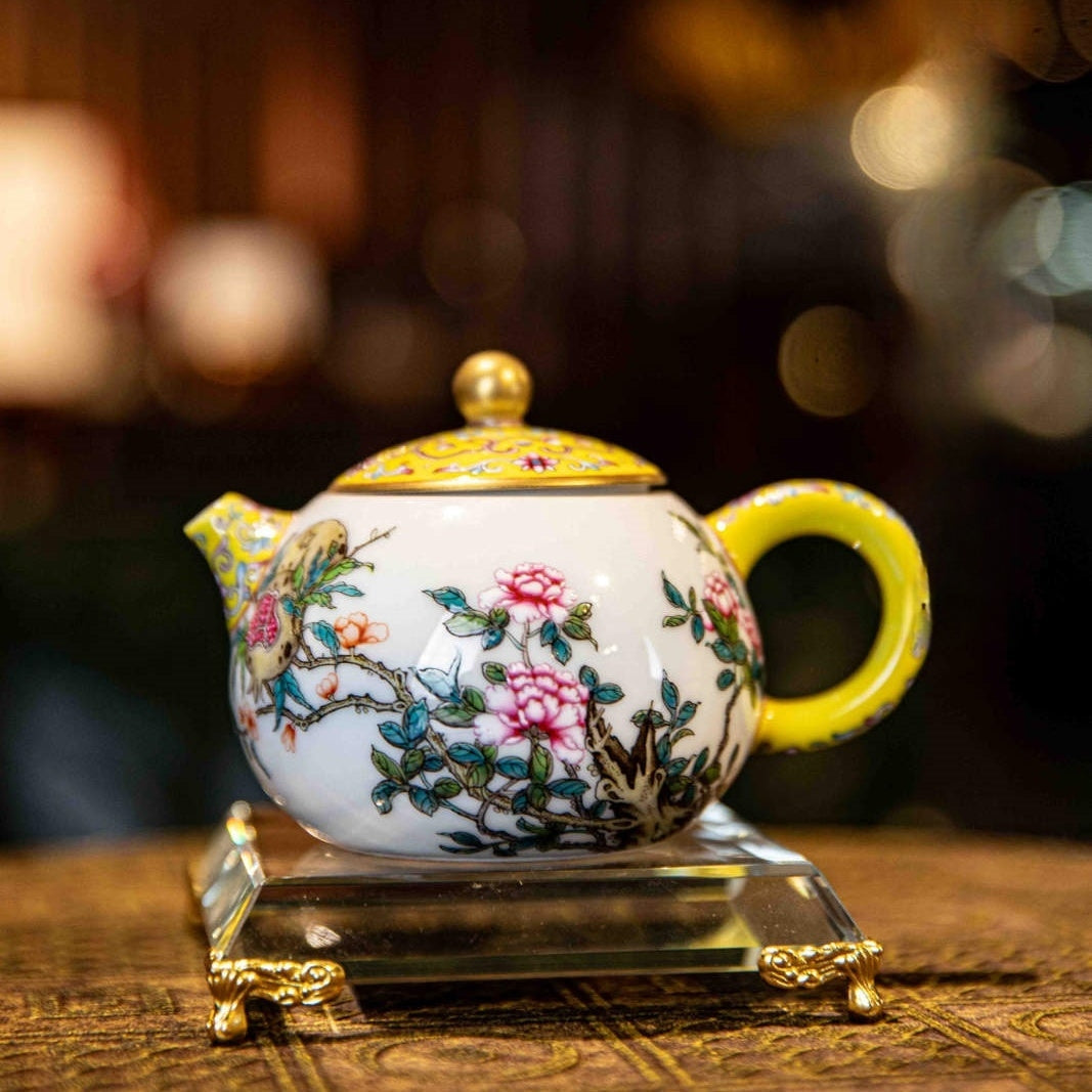 Shi Liu Xi Shi - Jing De Zhen Porcelain Teapot zycschina