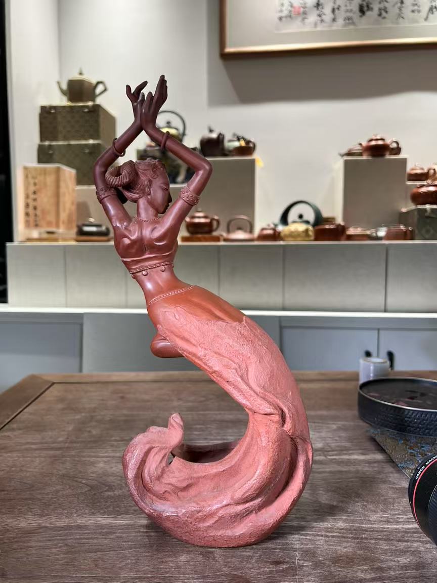 Fei Tian - Zisha Sculpture 江苏宜兴