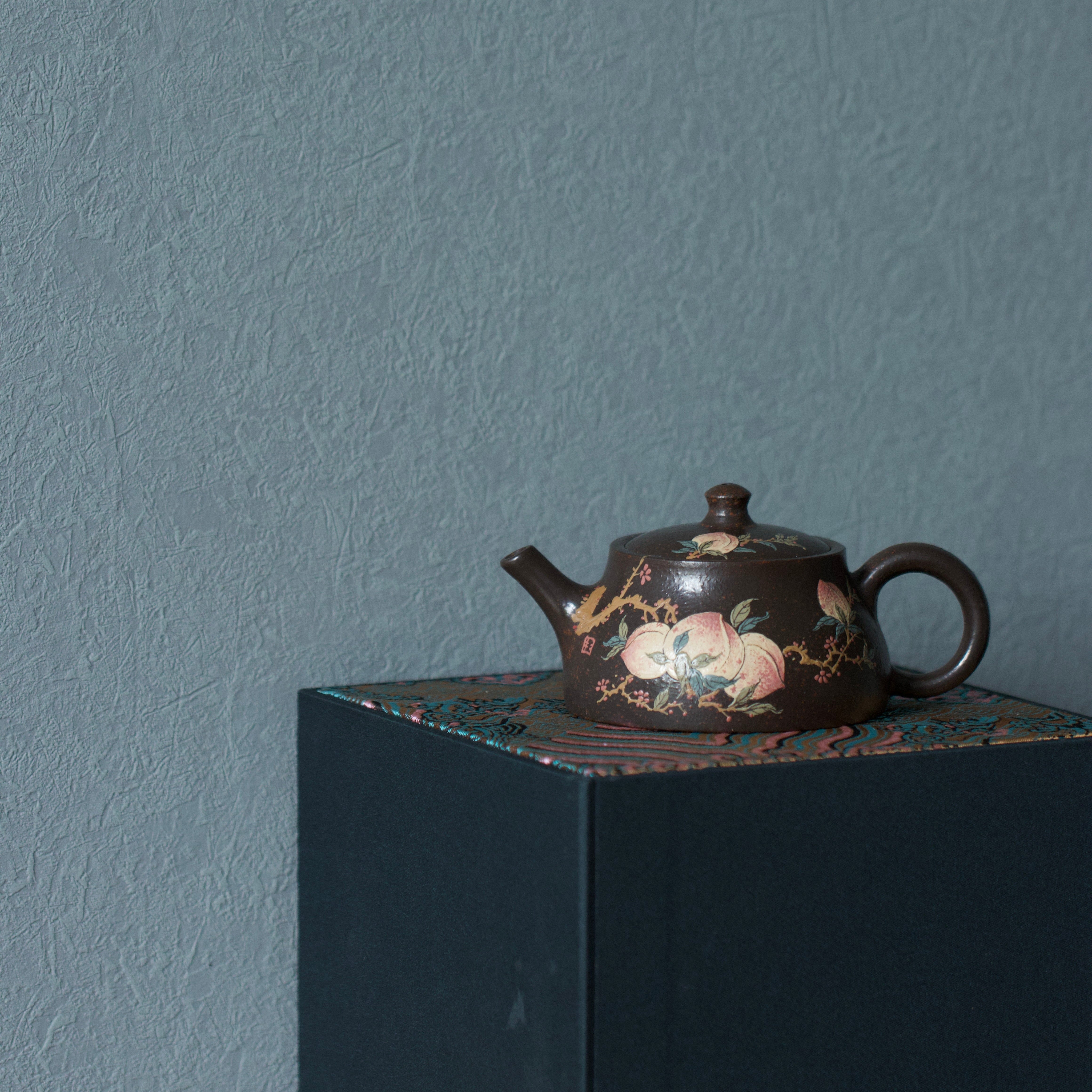 Fu Yun Shou Tao 100cc - Yixing Handmade Teapot.