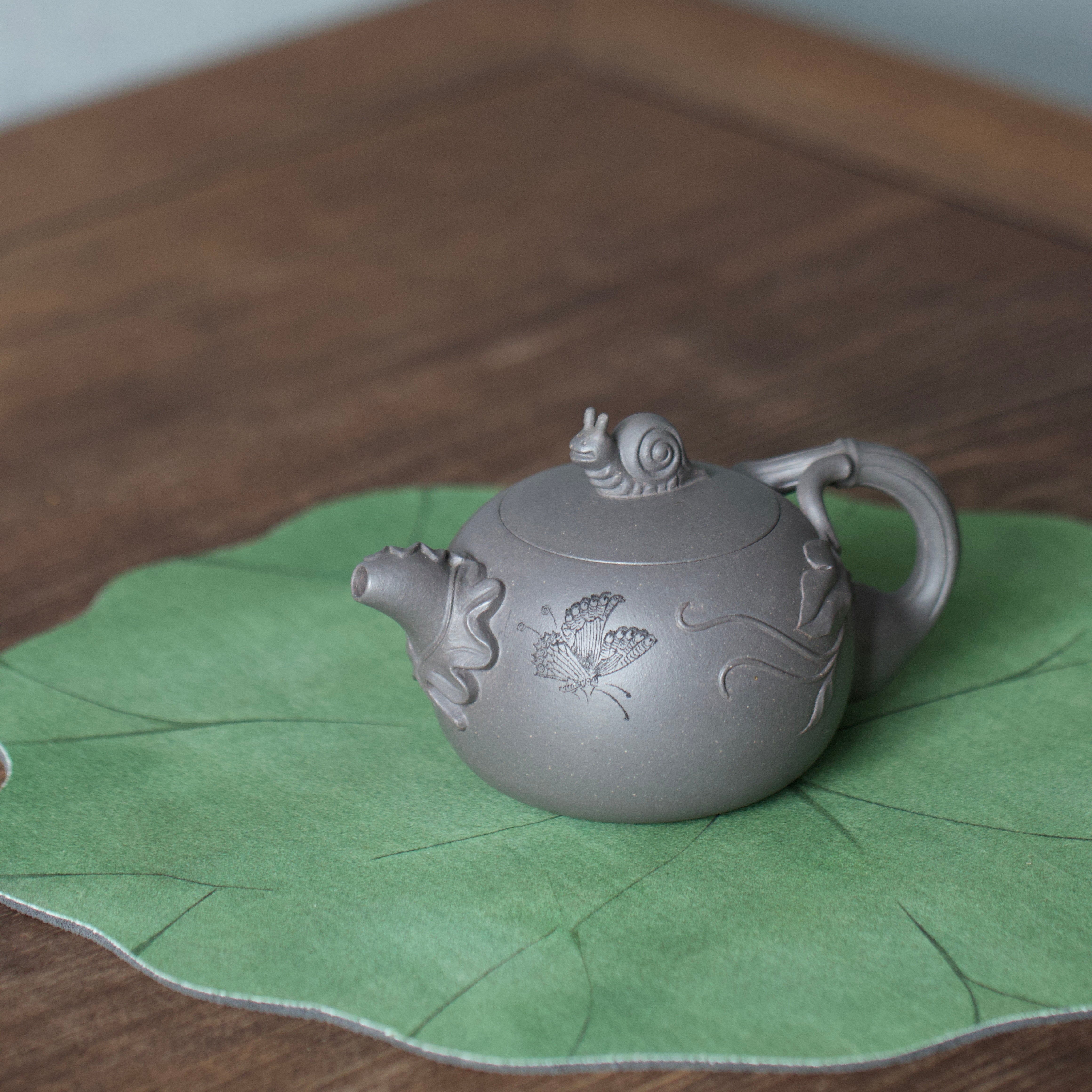 Man Bu Ren Sheng 200cc - Yixing Handmade Teapot.