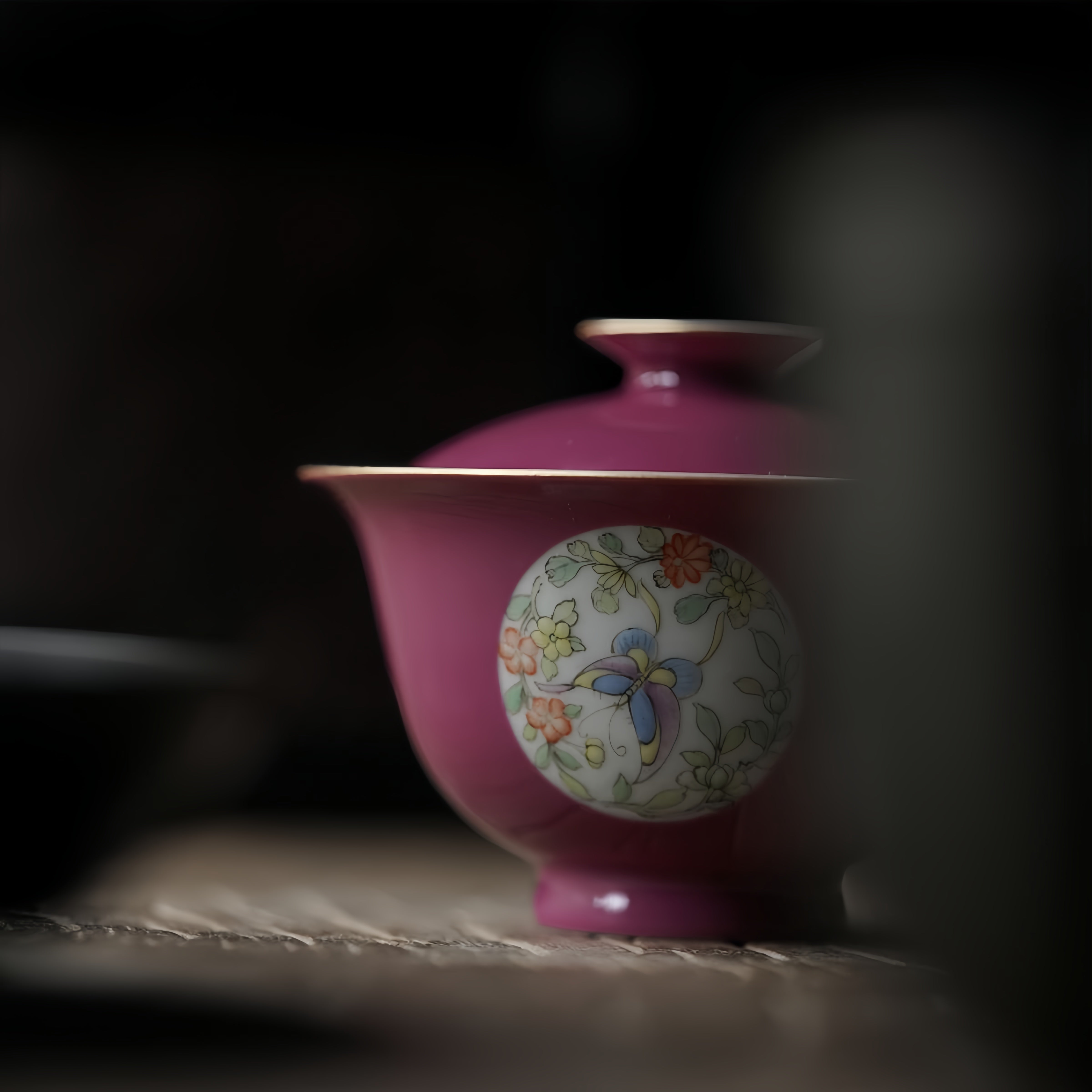 Hu Die/ Yu Tao 100cc - Jing De Zhen Porcelain Gaiwan zycschina
