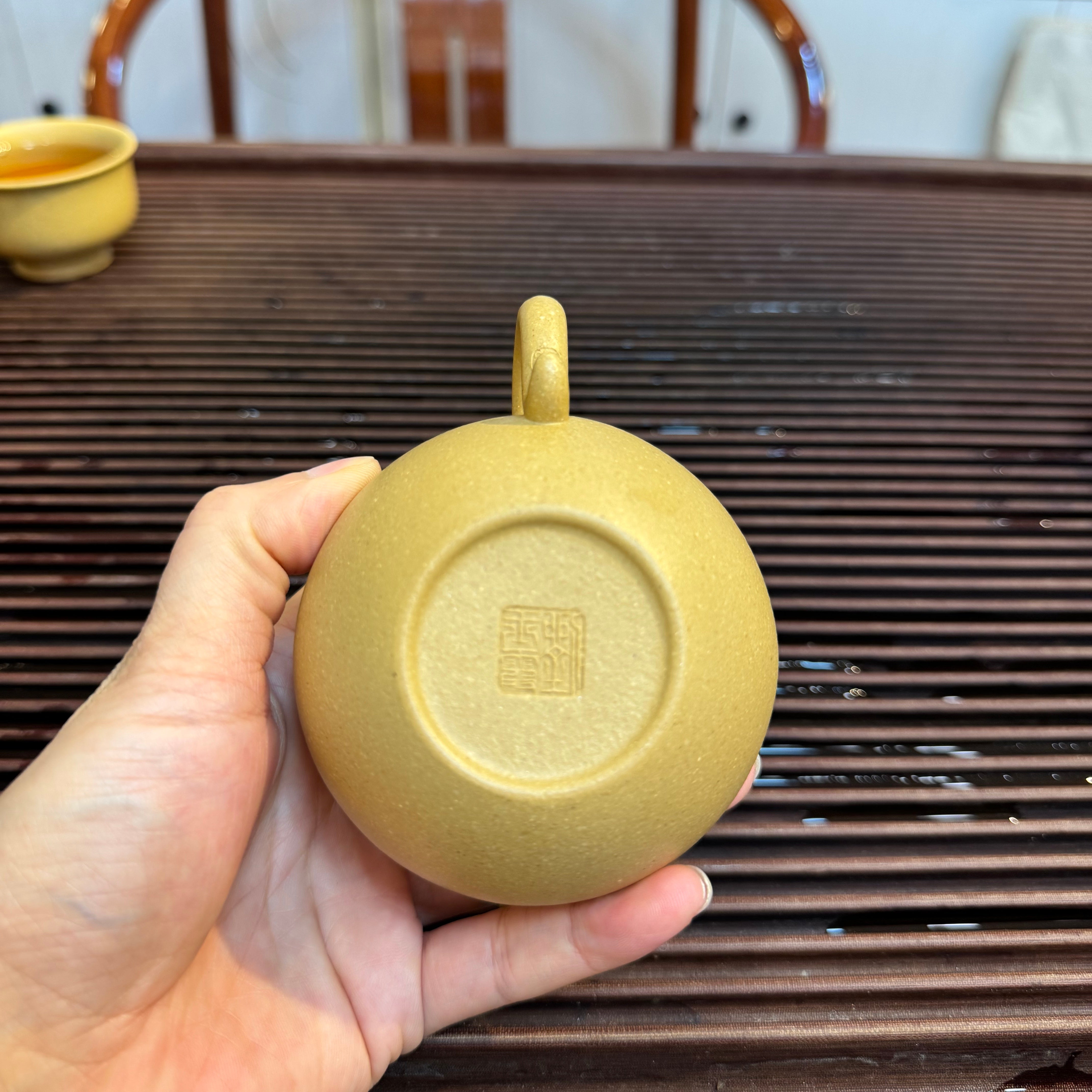 Lian Zi 180cc - Yixing Handmade Teapot 江苏宜兴