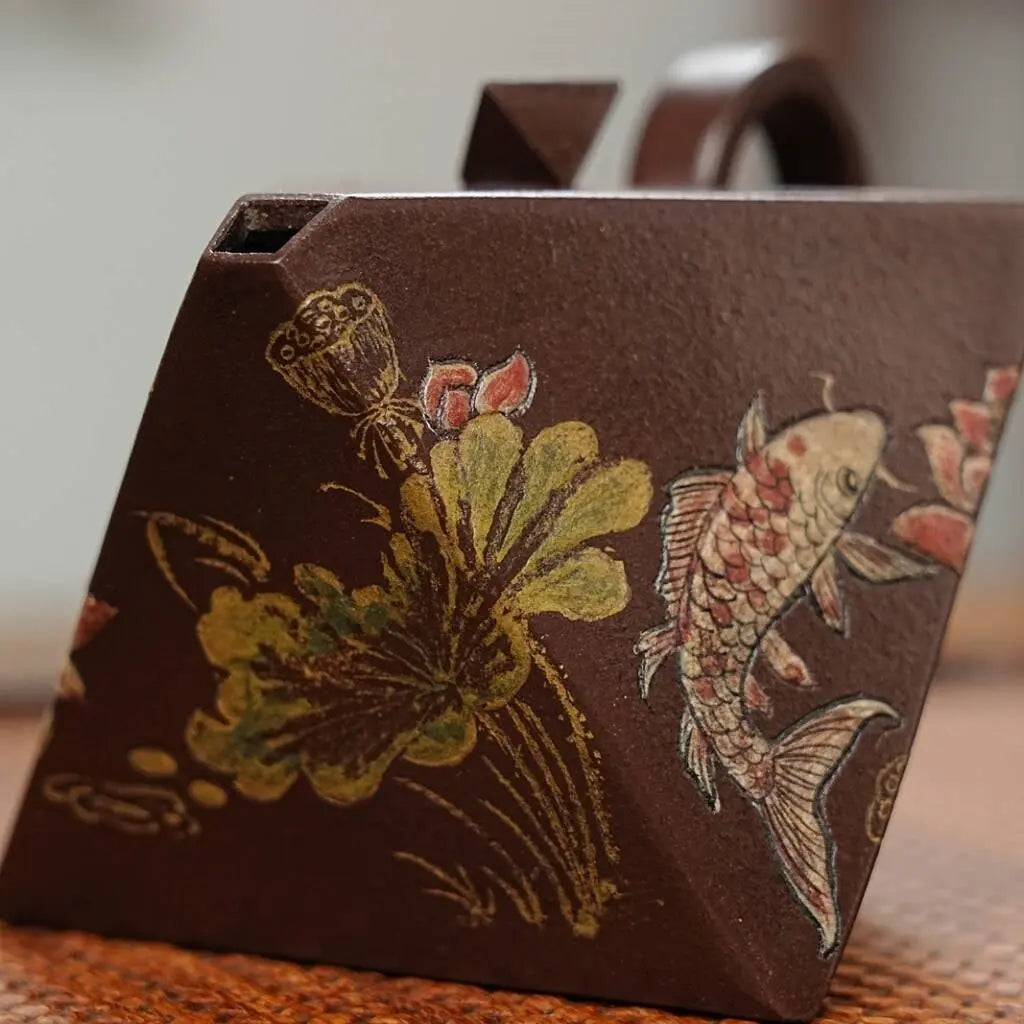 Ba Mian Ling Long 220cc - Yixing Handmade Teapot 江苏宜兴
