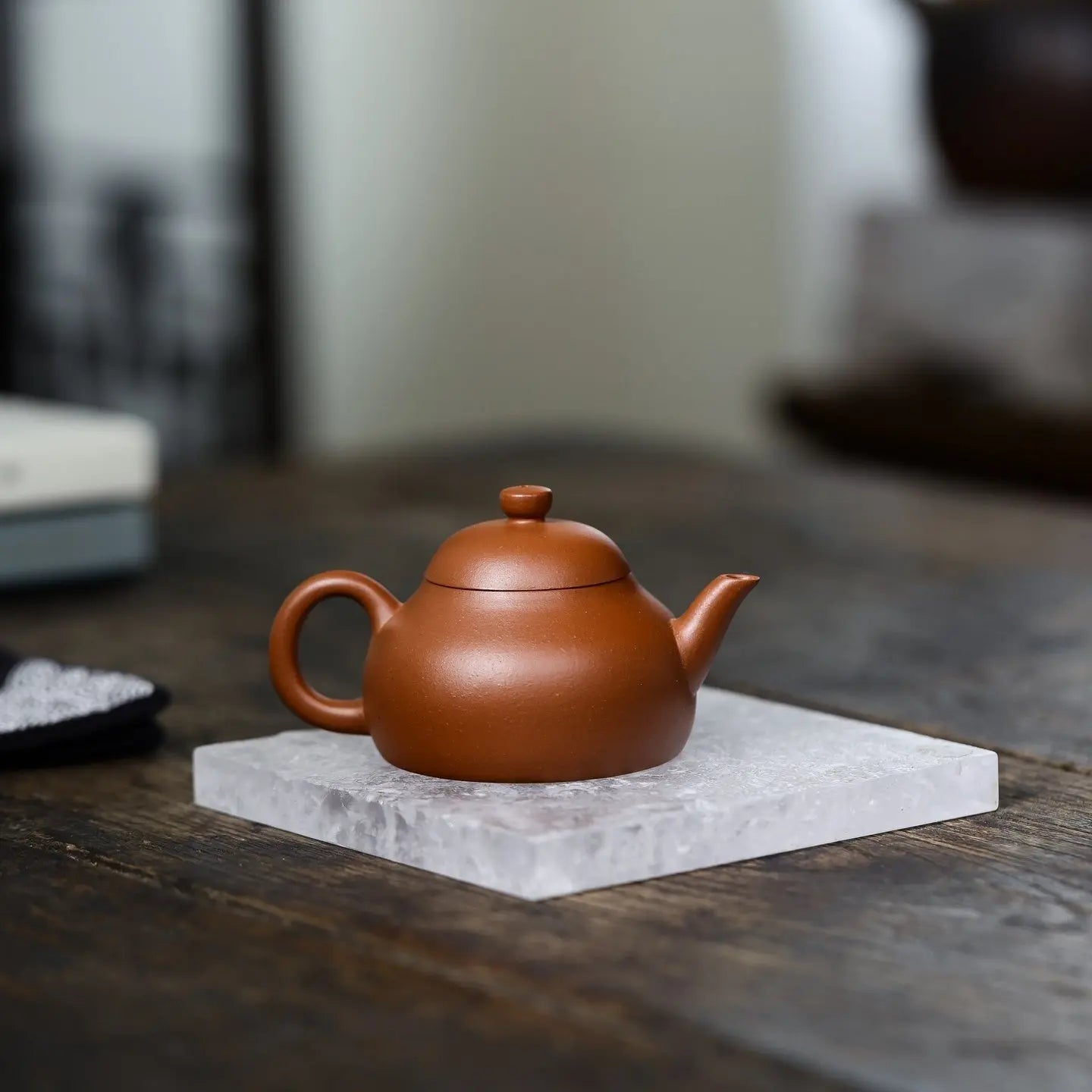 Ban Yue Hu 90cc - Yixing Handmade Teapot 江苏宜兴