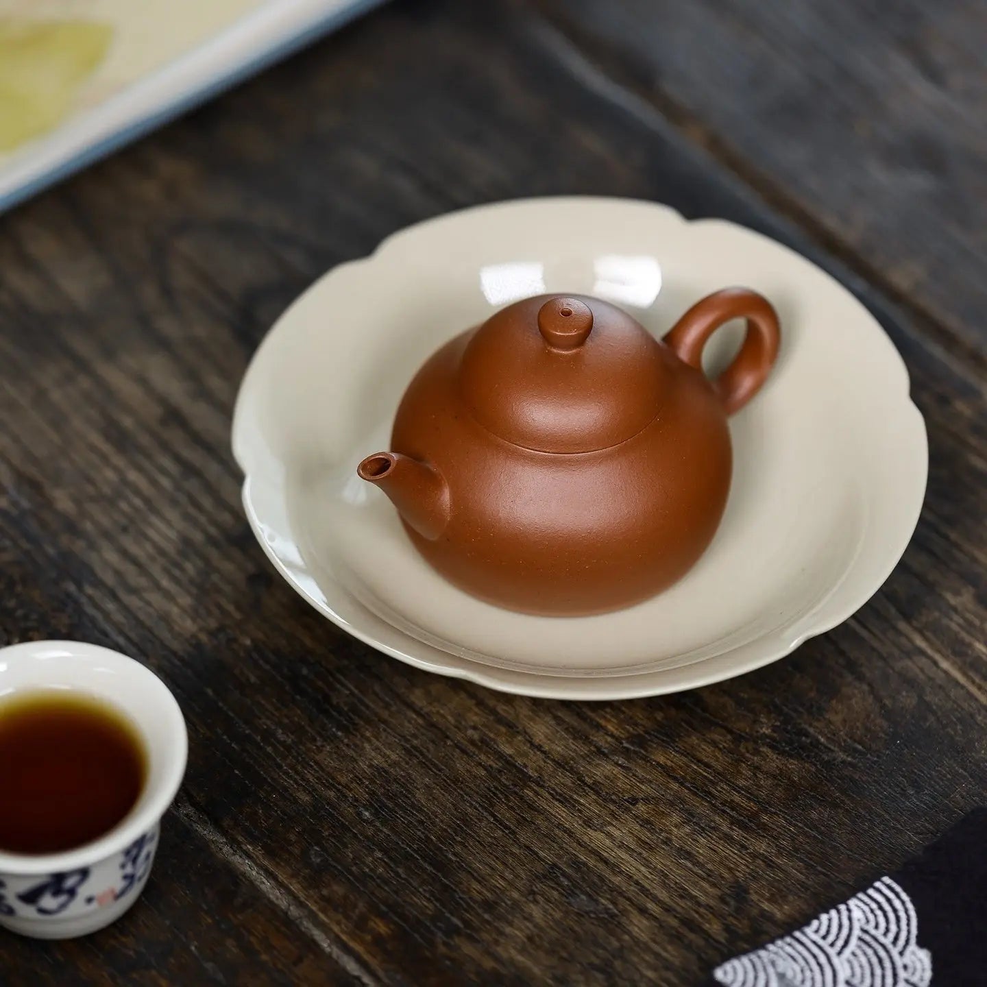 Ban Yue Hu 90cc - Yixing Handmade Teapot 江苏宜兴
