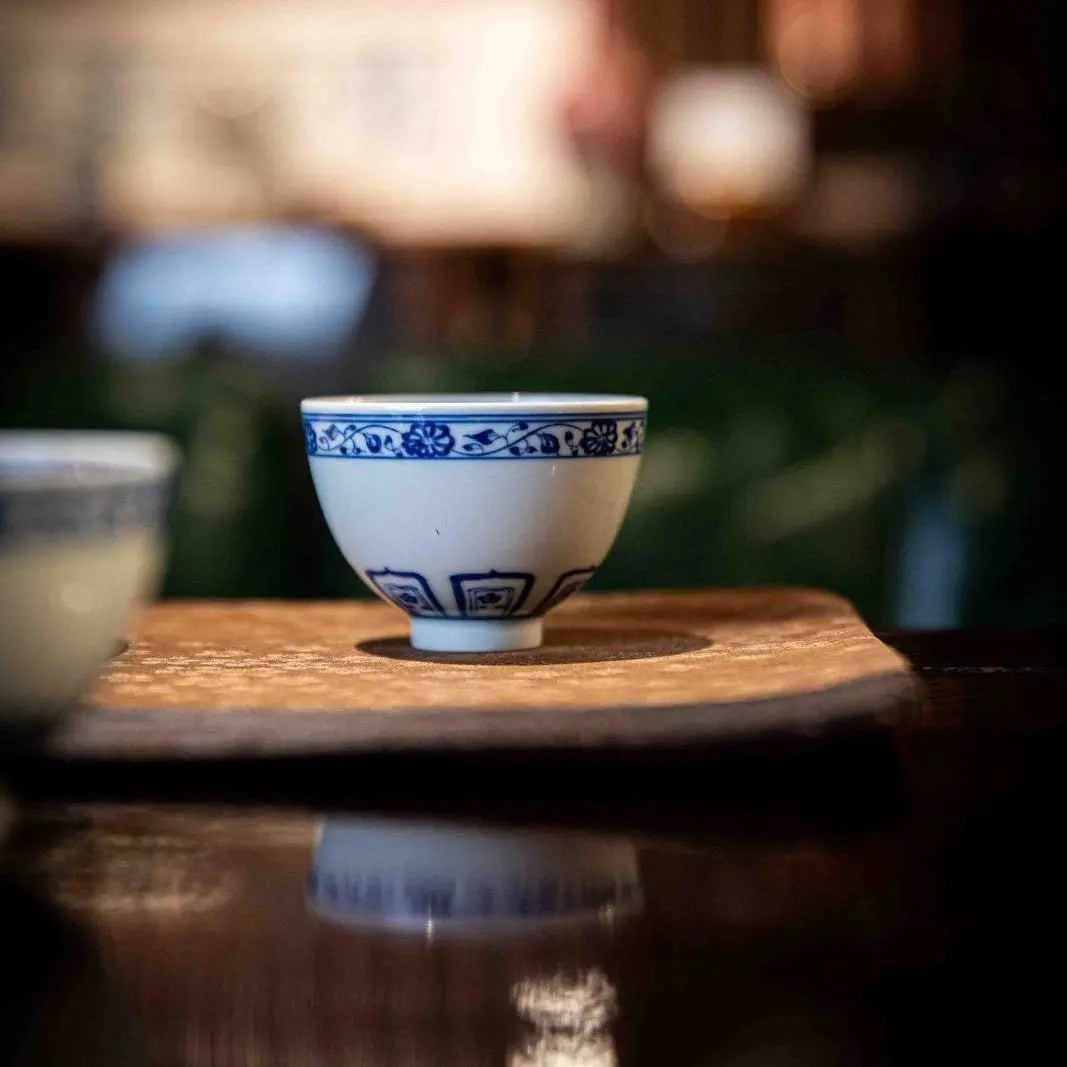 Bao Xiang 150cc - Jing De Zhen Porcelain Gaiwan zycschina
