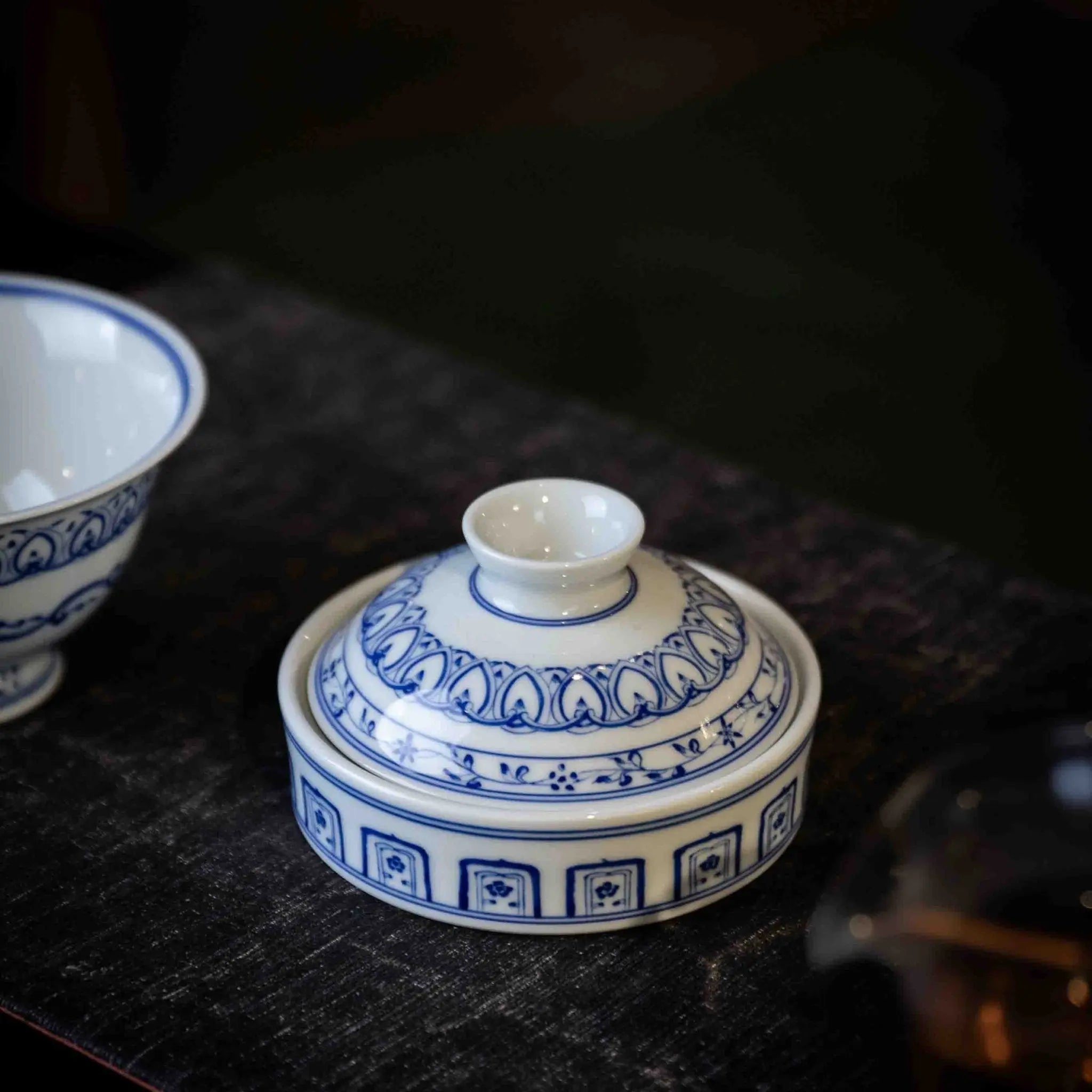 Bao Xiang 175cc - Jing De Zhen Porcelain Gaiwan zycschina