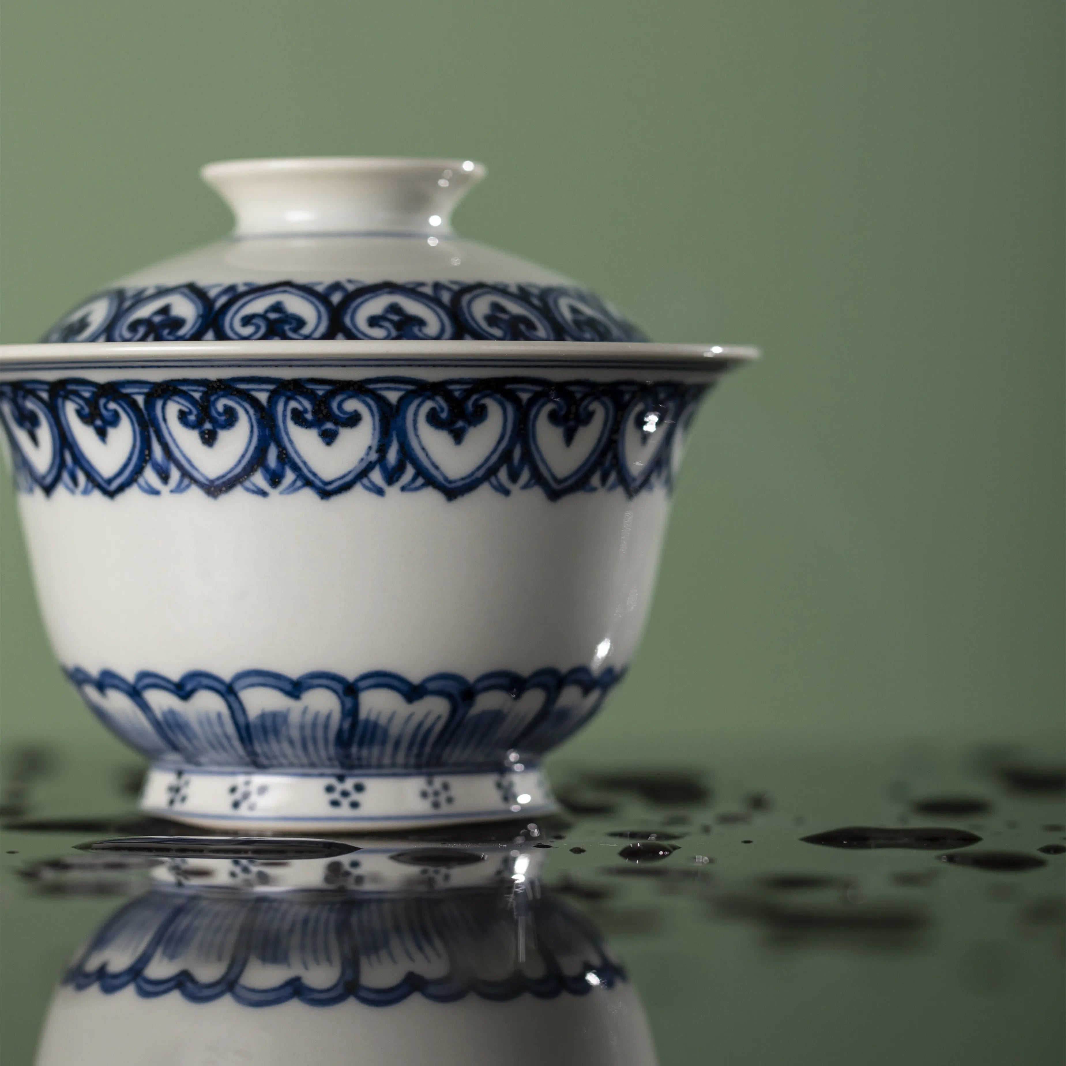 Bao Xiang Wen - Jing De Zhen Porcelain Gaiwan zycschina