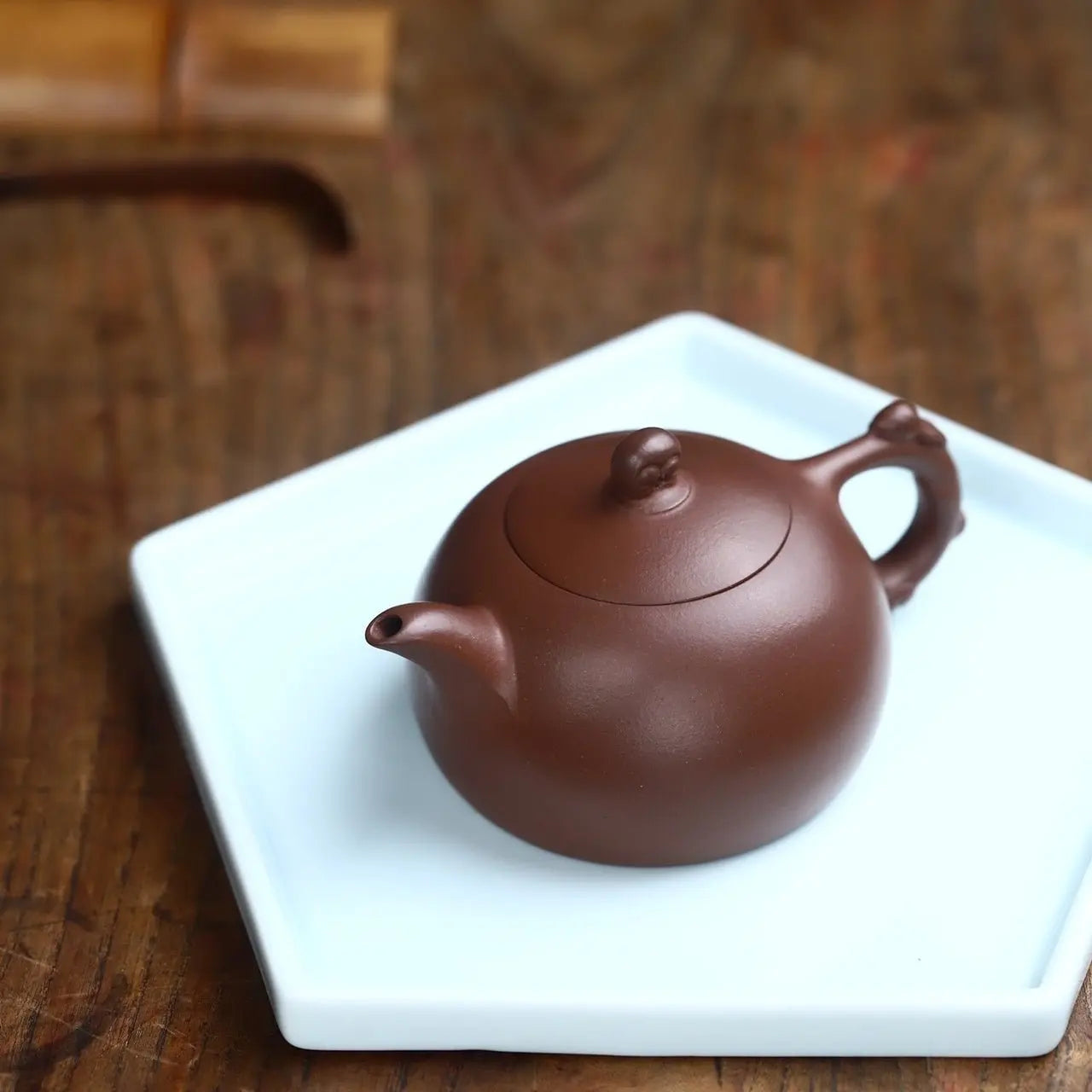 Ben Yue 200cc - Yixing Handmade Teapot 江苏宜兴