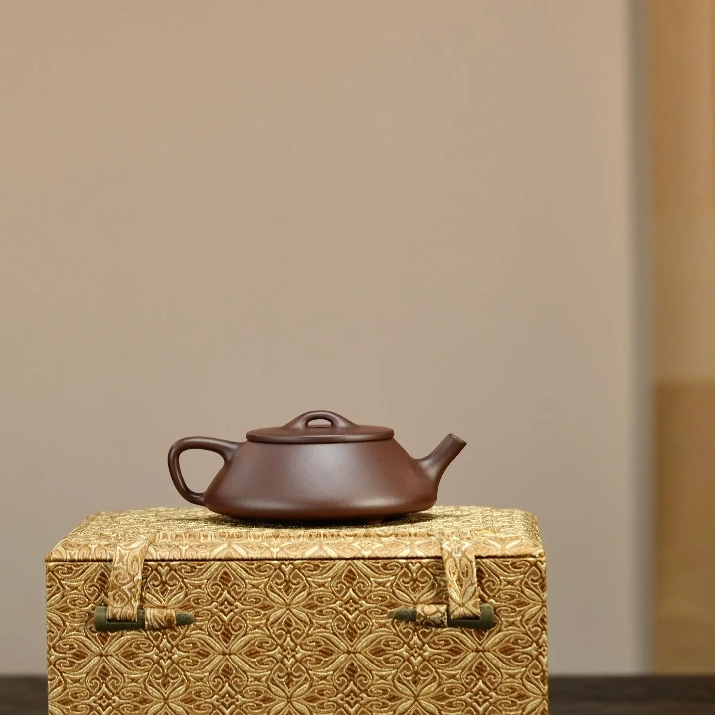 Bian Piao 150cc - Yixing Handmade Teapot 江苏宜兴