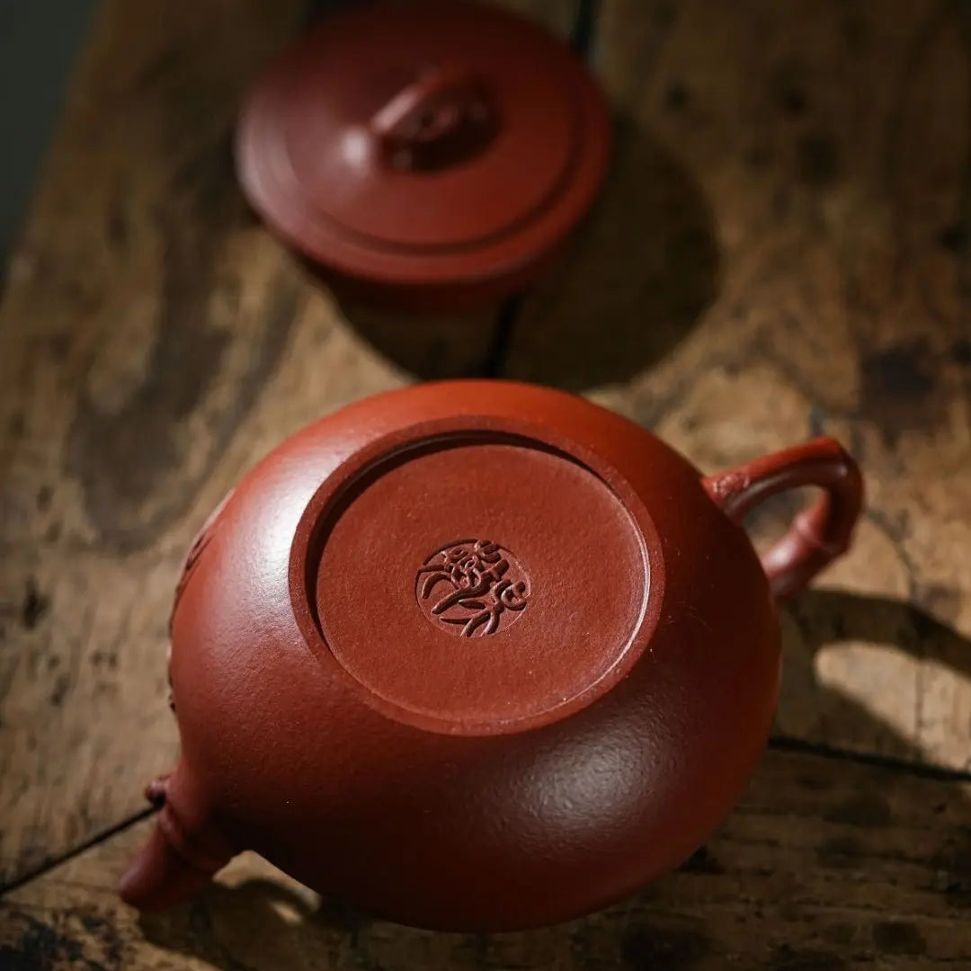 Bian Ying 200cc - Yixing Handmade Teapot 江苏宜兴