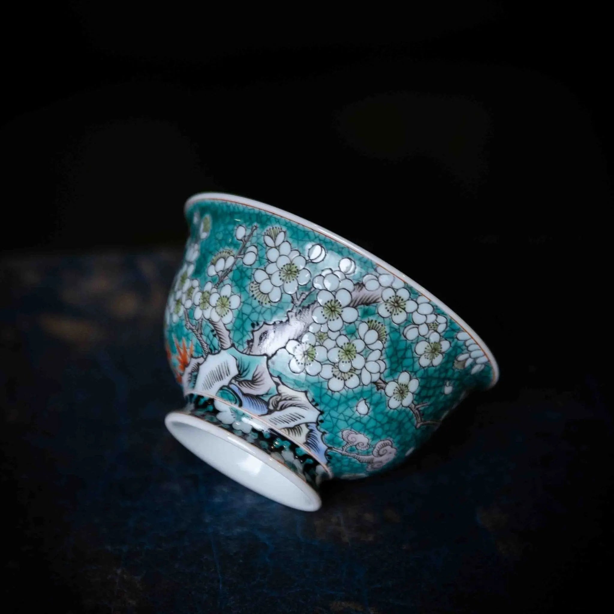 Bing Mei 100cc - Jing De Zhen Porcelain Gaiwan zycschina