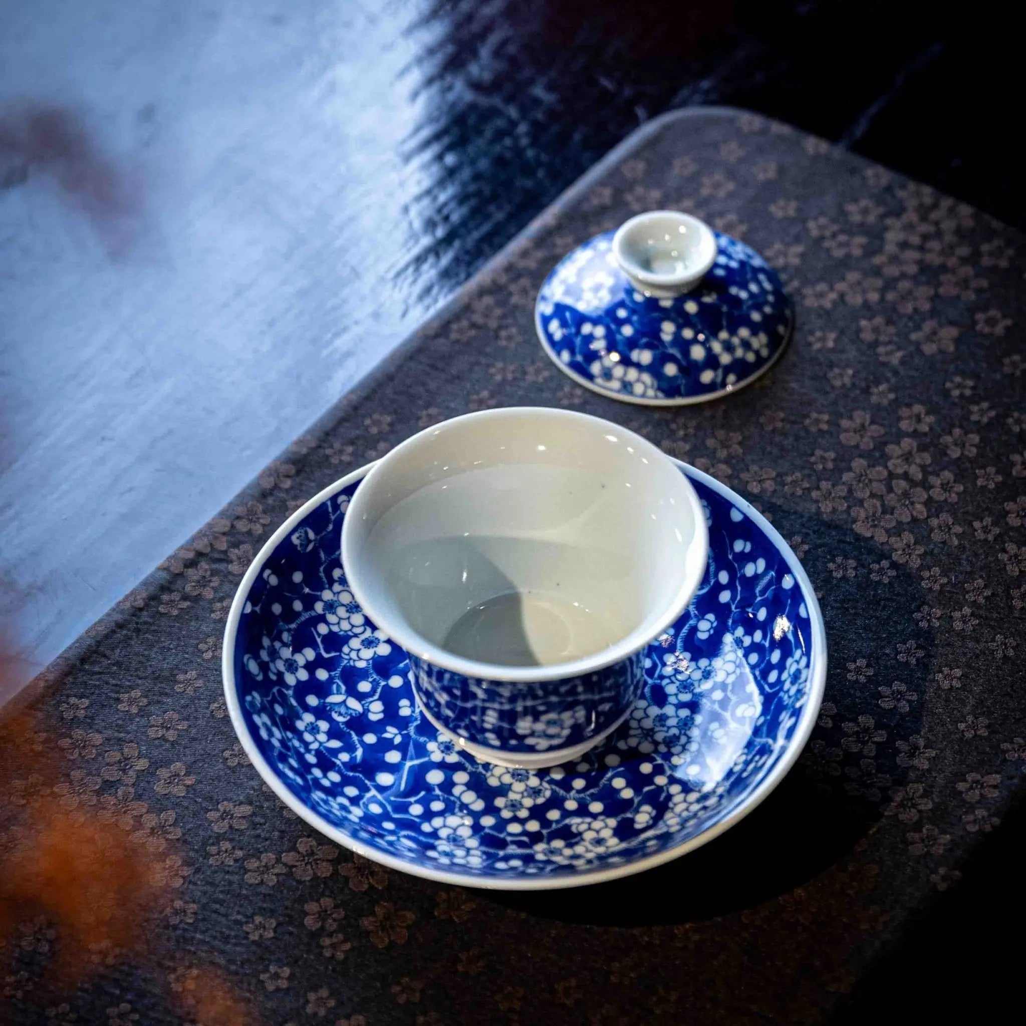 Bing Mei 150cc - Jing De Zhen Porcelain Gaiwan zycschina