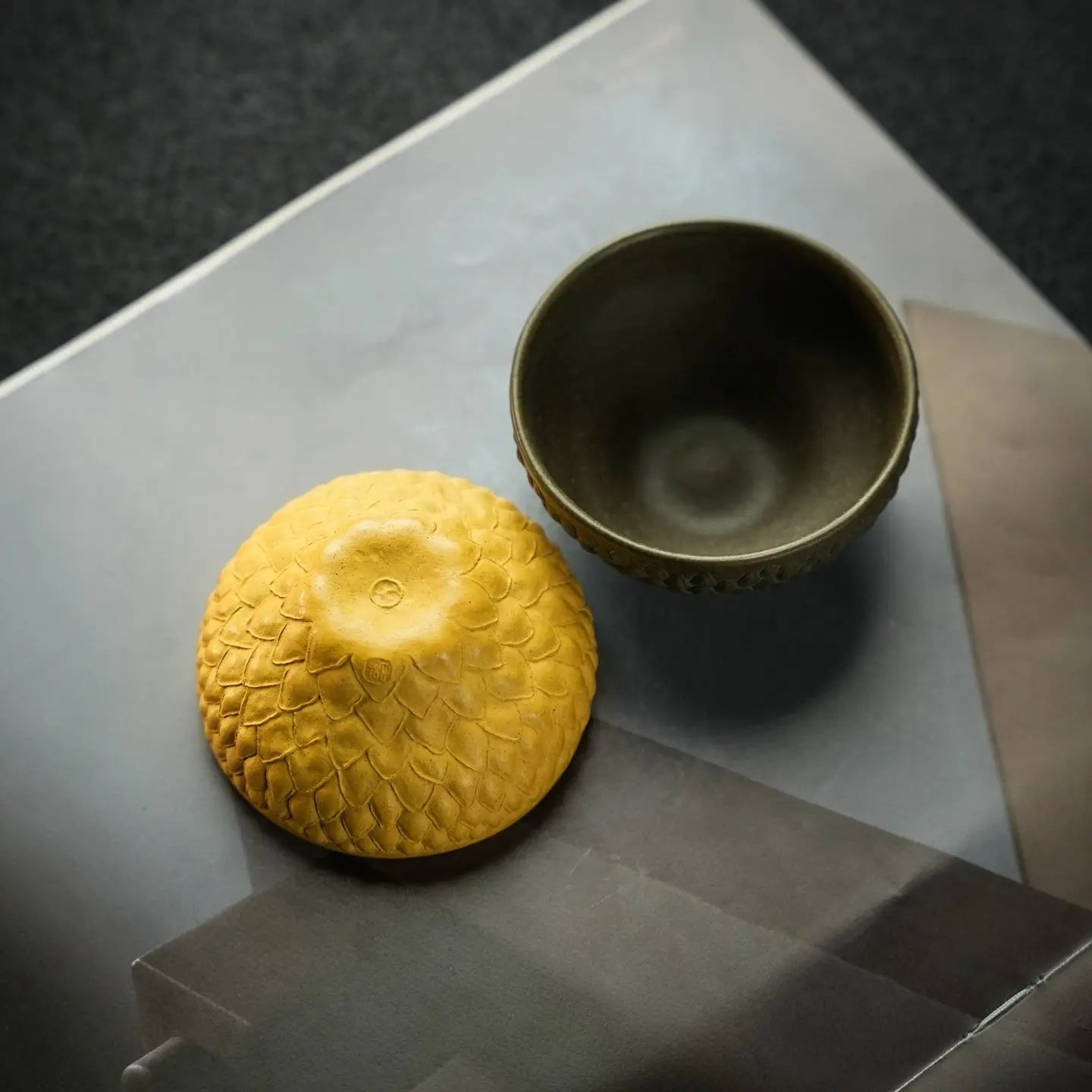 Bo Re Nian Hua Bei - Yixing Handmade Teacup 江苏宜兴