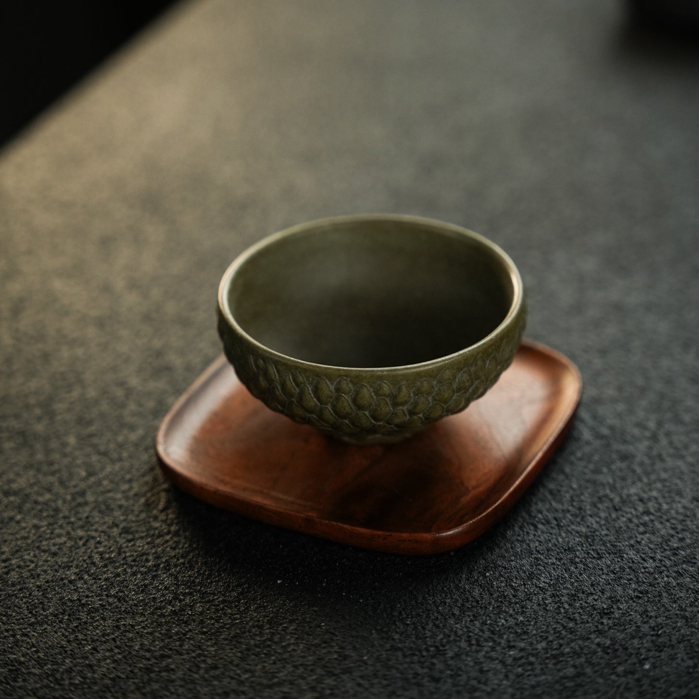 Bo Re Nian Hua Bei - Yixing Handmade Teacup 江苏宜兴