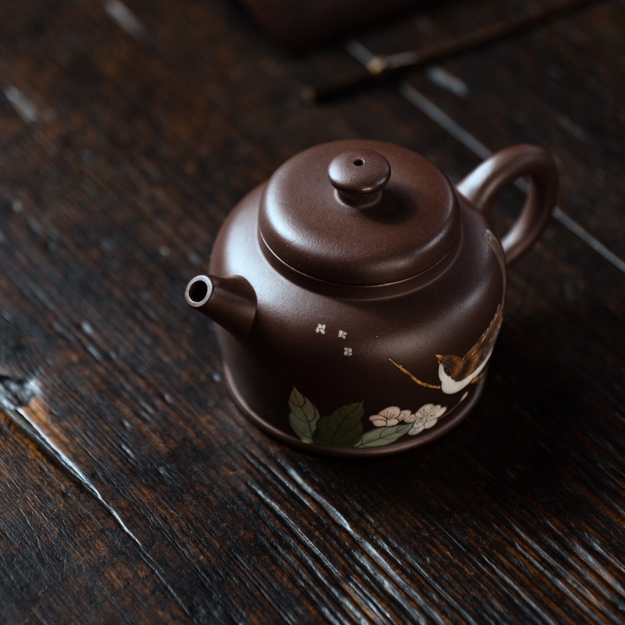 De Qu 200cc - Yixing Handmade Teapot 江苏宜兴