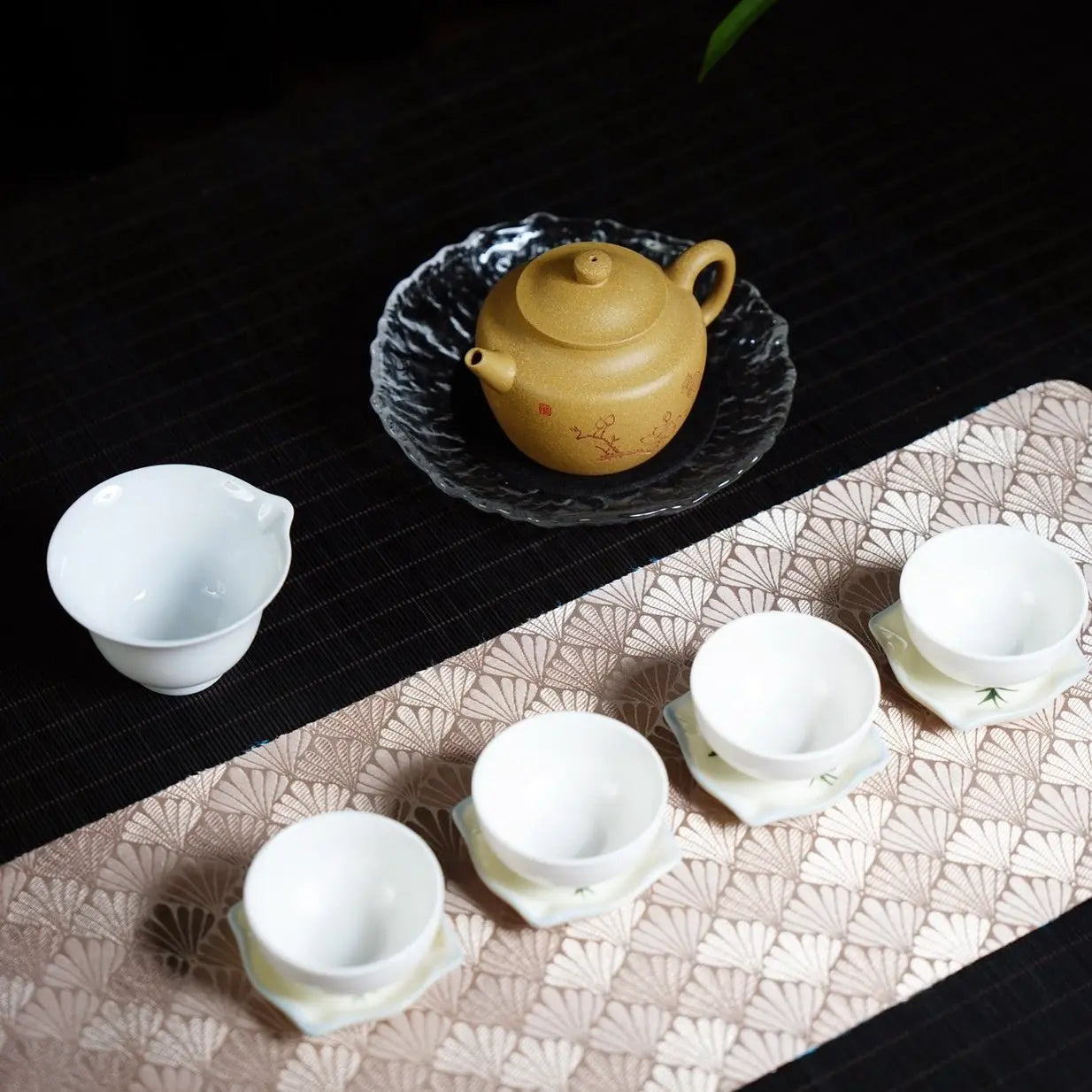 De Yun 200cc - Yixing Handmade Teapot 江苏宜兴