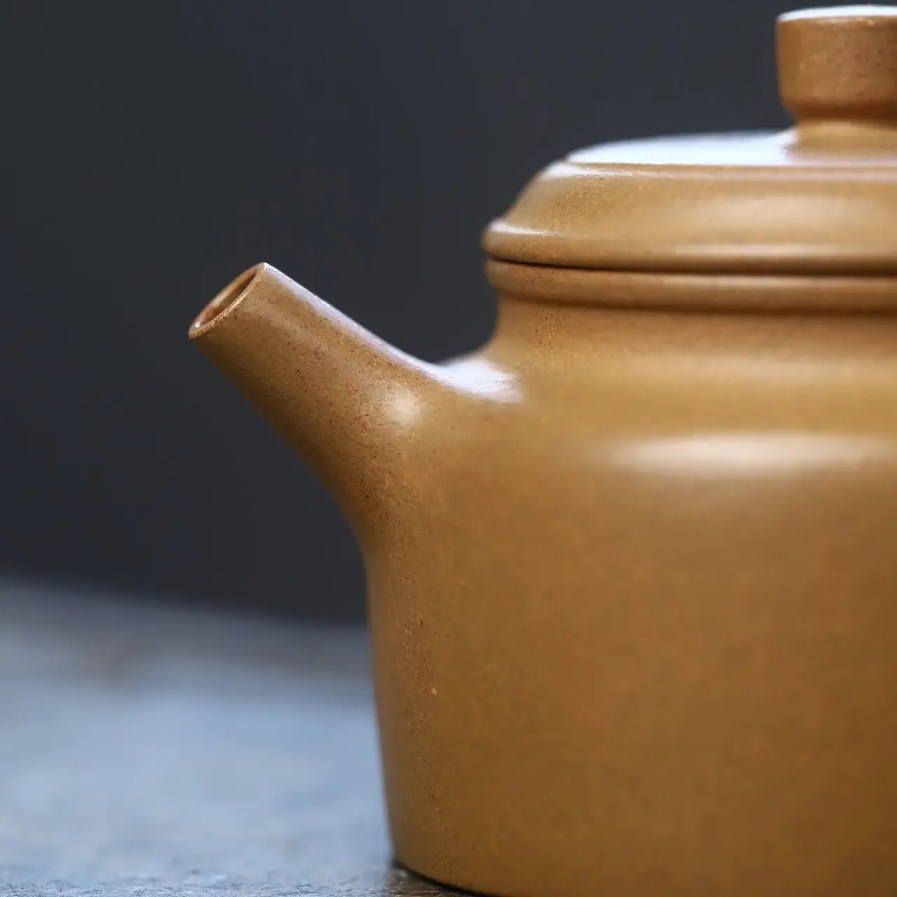 De Zhong 120cc - Yixing Handmade Teapot 江苏宜兴