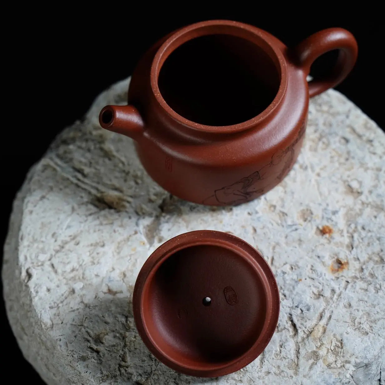 De Zhong 200cc - Yixing Handmade Teapot 江苏宜兴
