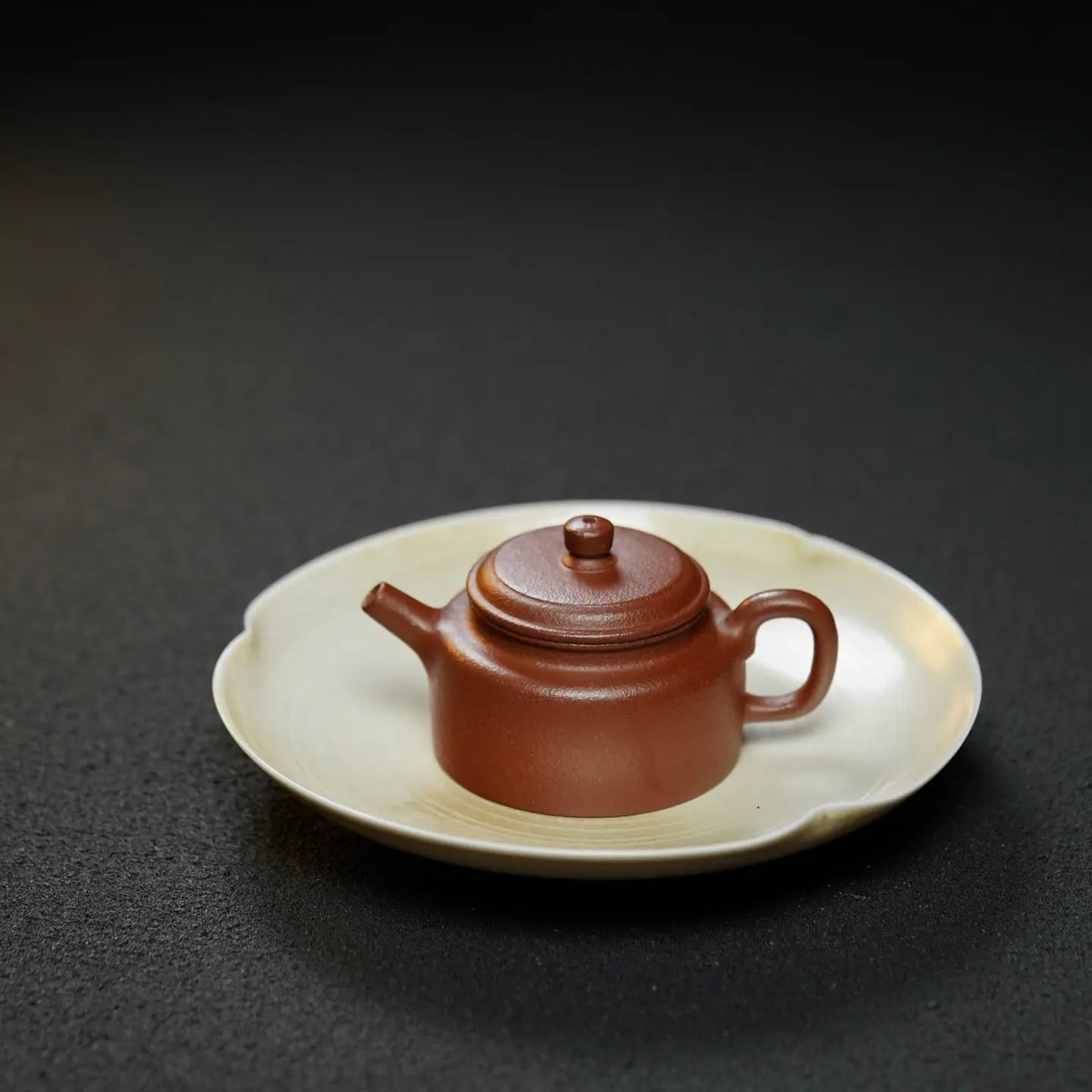 De Zhong 60cc - Yixing Handmade Teapot 江苏宜兴
