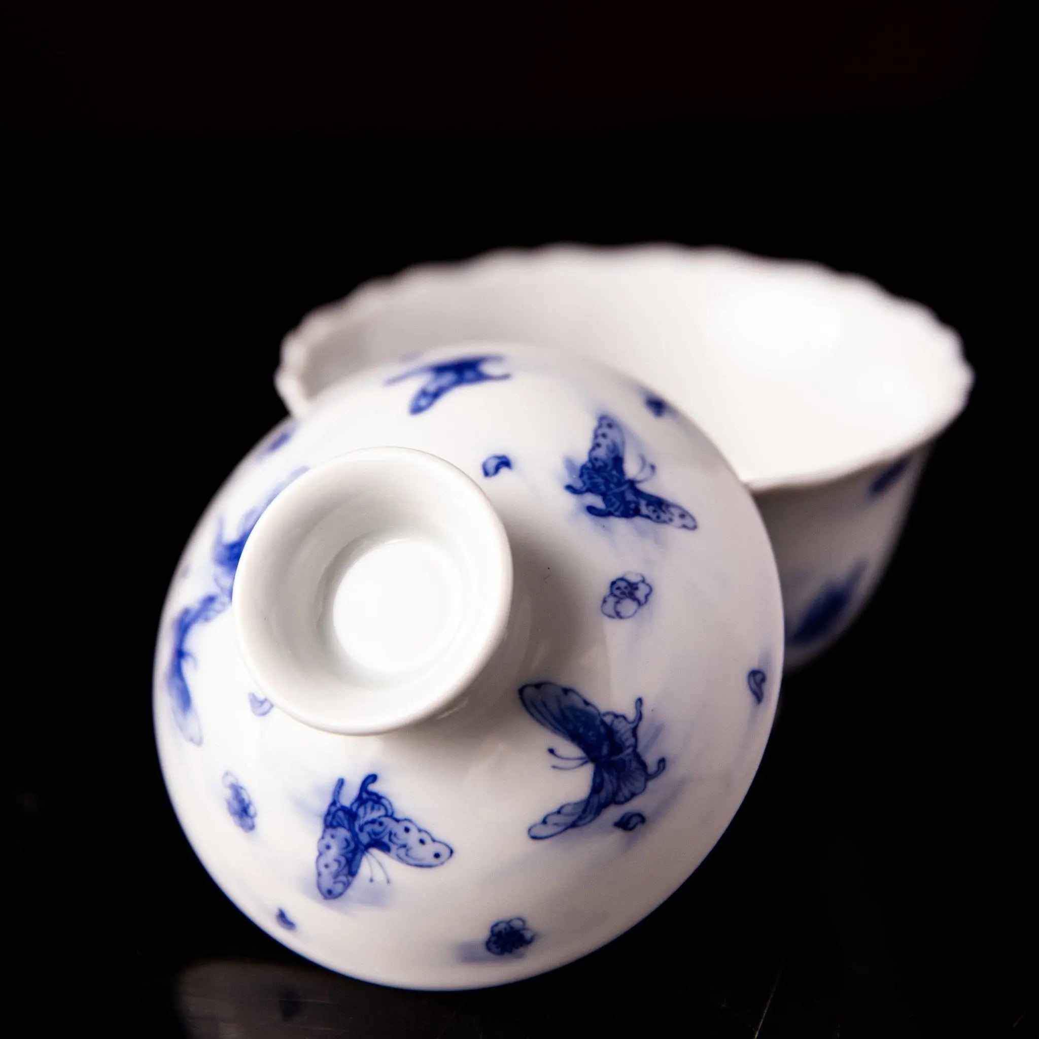 Die Lian Hua 100cc - Jing De Zhen Porcelain Gaiwan zycschina