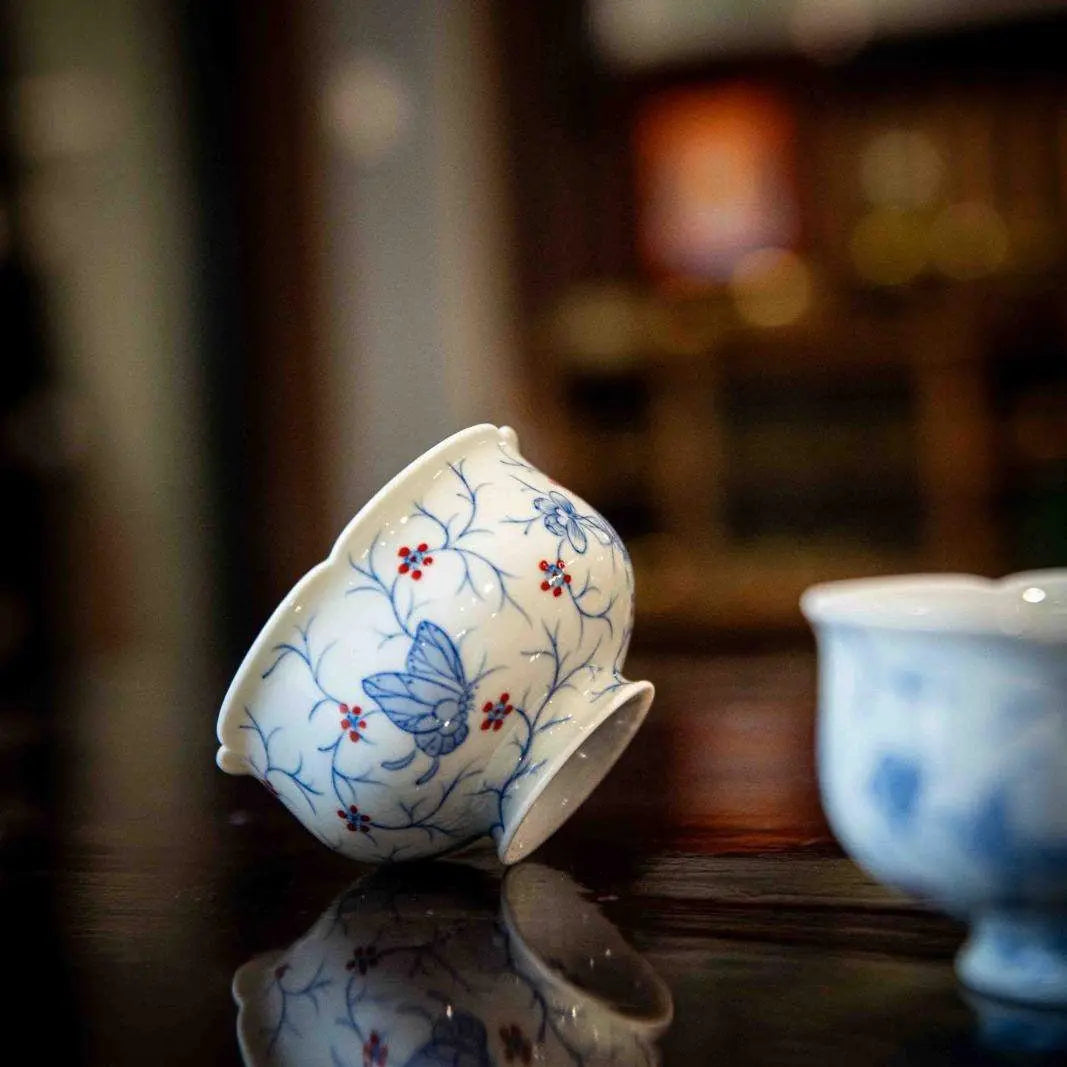 Die Lian Hua 110cc - Jing De Zhen Porcelain Gaiwan zycschina