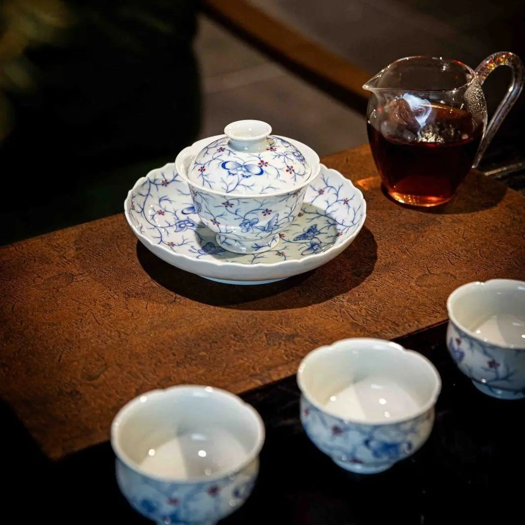 Die Lian Hua 110cc - Jing De Zhen Porcelain Gaiwan zycschina