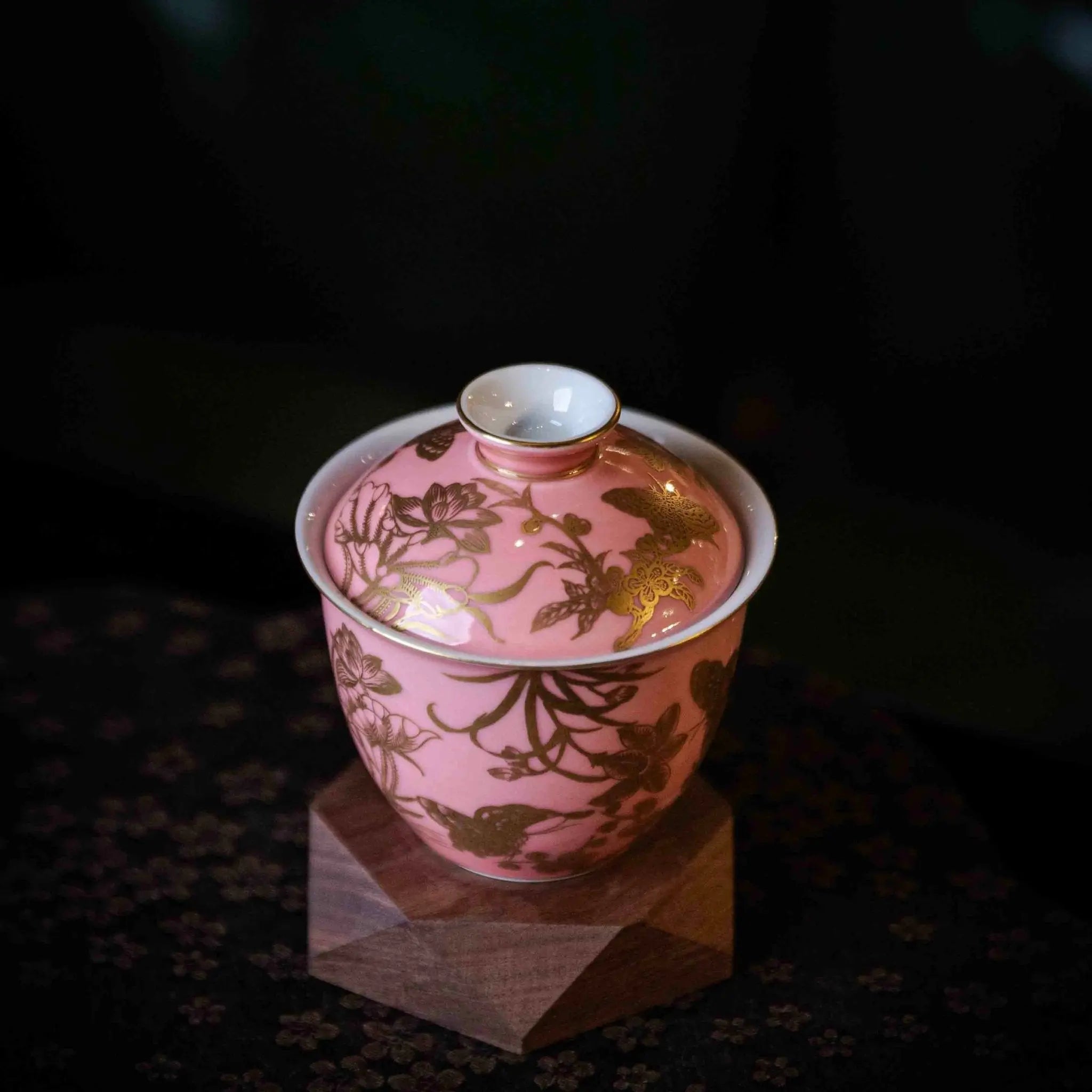 Die Lian Hua 130cc - Jing De Zhen Porcelain Gaiwan zycschina